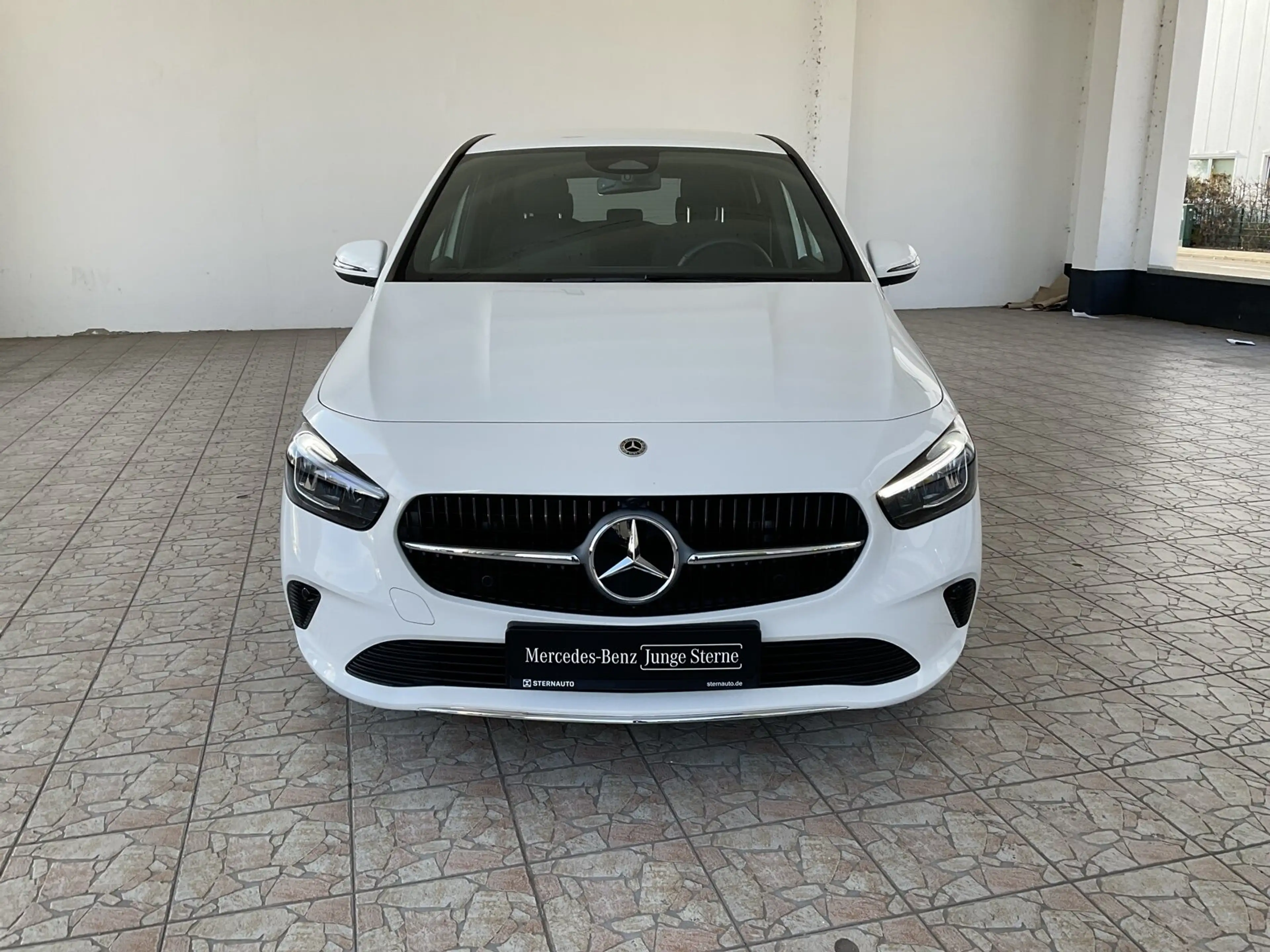 Mercedes-Benz B 200 B 200 Progressive/Distronic/Standheizung/AHK/LED — photo 2