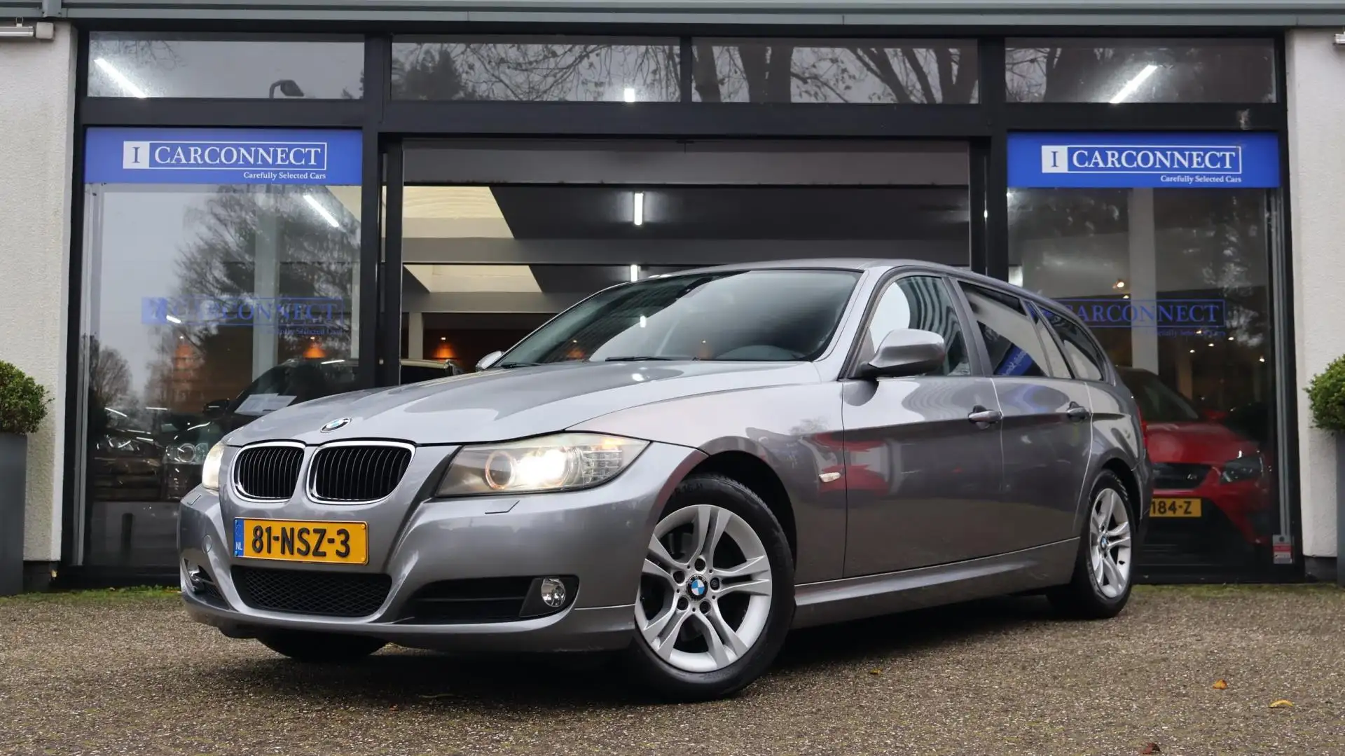 BMW 318 3-serie Touring 318i Business Line 143pk|Xenon|PDC Gris - 1