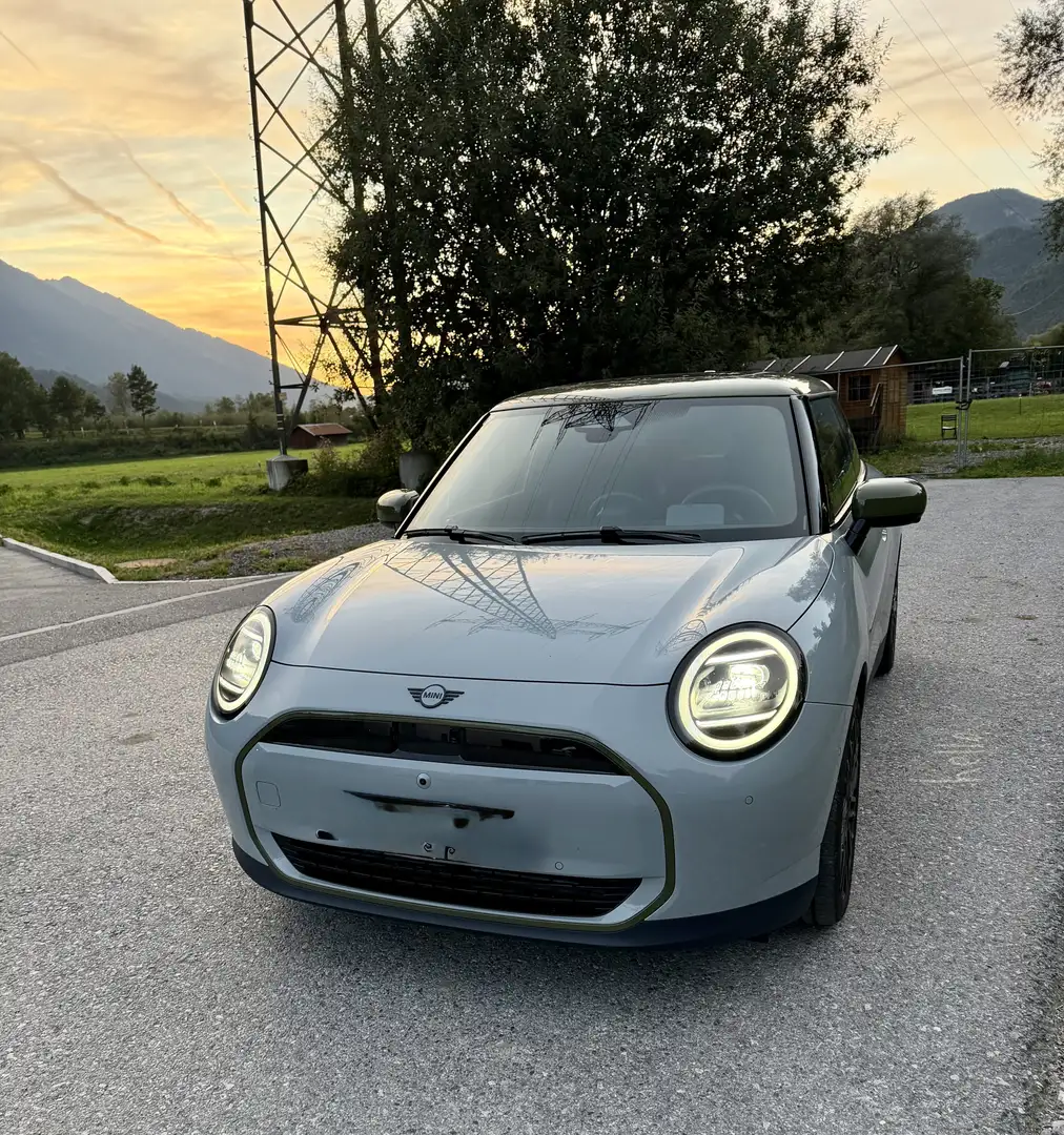 MINI Cooper SE Paul Smith Edition mit XL Paket, Vollausstattung Grau - 1