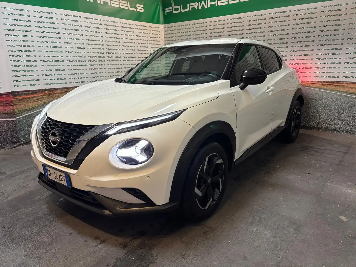 Nissan Juke Juke II 2023 1.0 dig-t Tekna 114cv Bianco - 2