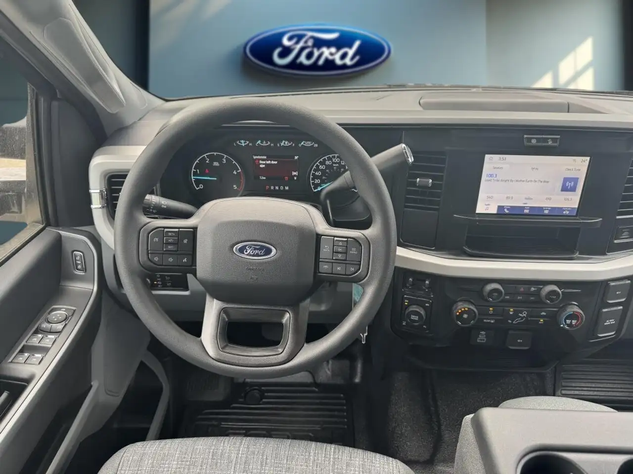 Ford F 350 photo Ford F 350
