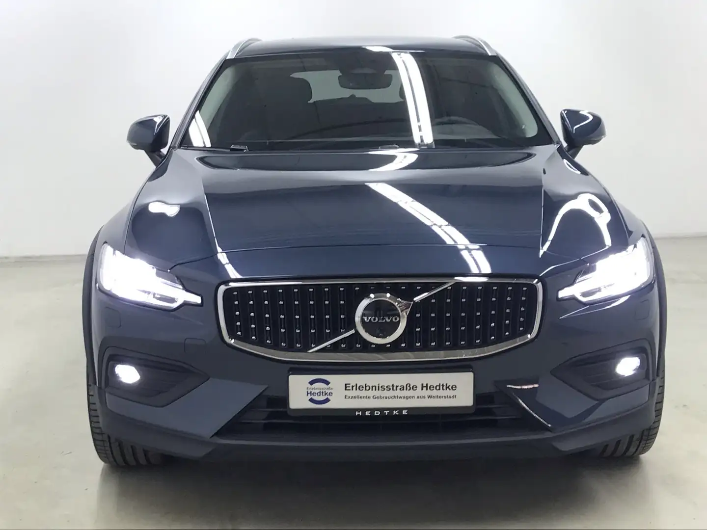 Volvo V60 CC B4 Diesel AWD Plus 20"+H&K+360°+STANDHZG Bleu - 2
