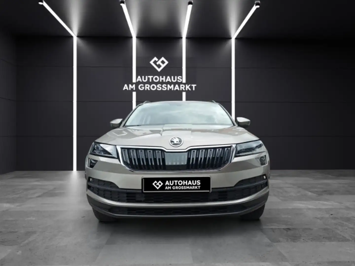 Skoda Karoq Style 1.5 TSI ACT AHK, PDC hi, AppleCarPlay Beige - 1
