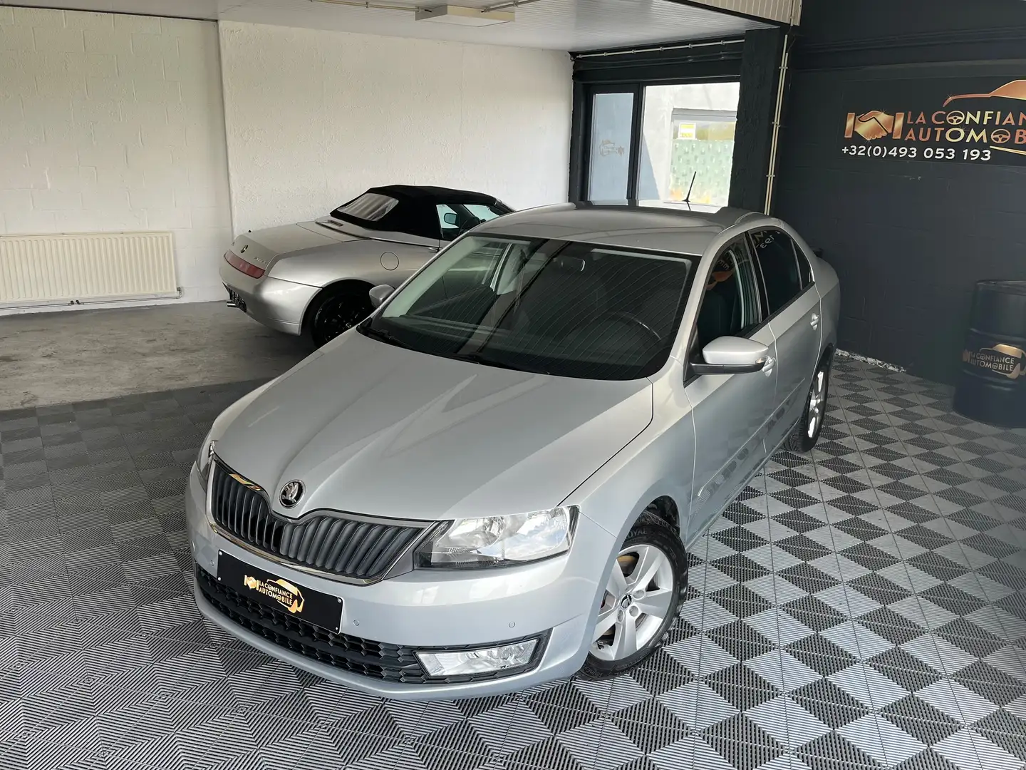 Skoda Rapid/Spaceback 1.2TSI 1er propriétaire garantie 12 mois Grijs - 2