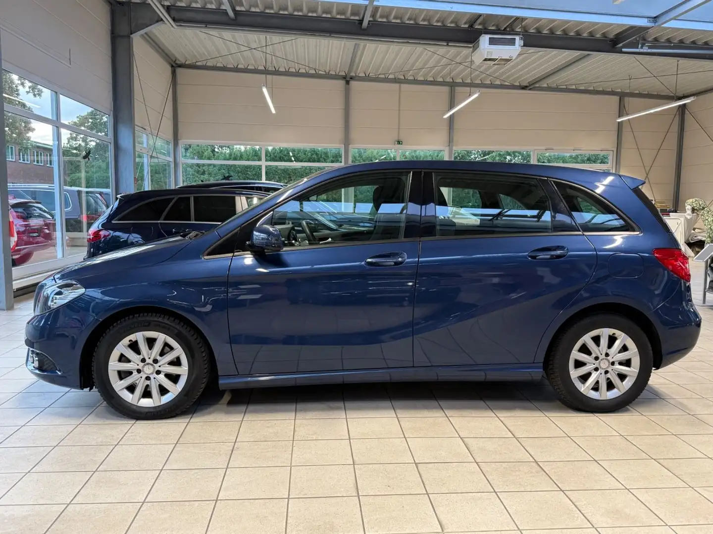 Mercedes-Benz B 200 7G-DCT/ PDC V+H / Bluetooth / Klima Blau - 2