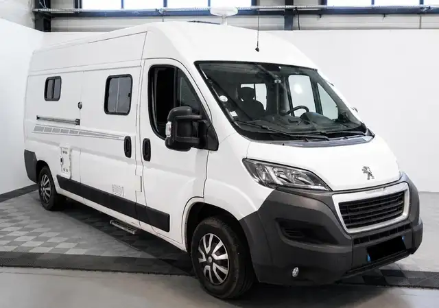 Peugeot Boxer Aménagé - 2.0 Blue HDI - 160CH - Distribution Faites - Prêt à prendre la route