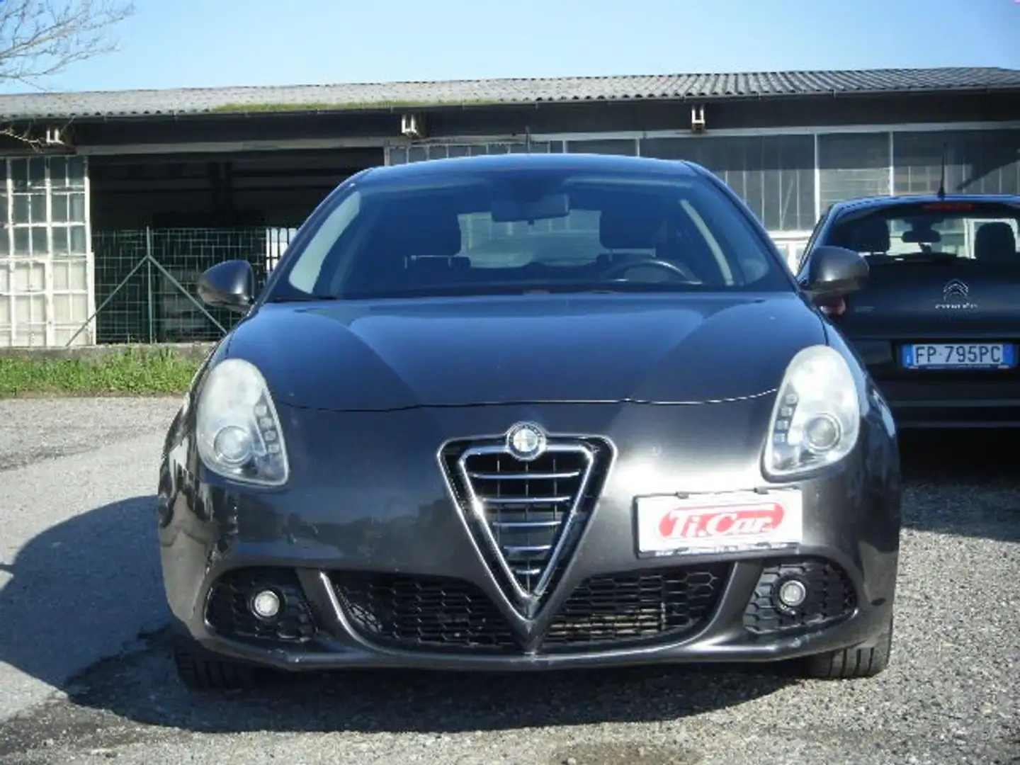 Alfa Romeo Giulietta Giulietta 1.6 jtdm(2) Distinctive Gris - 1