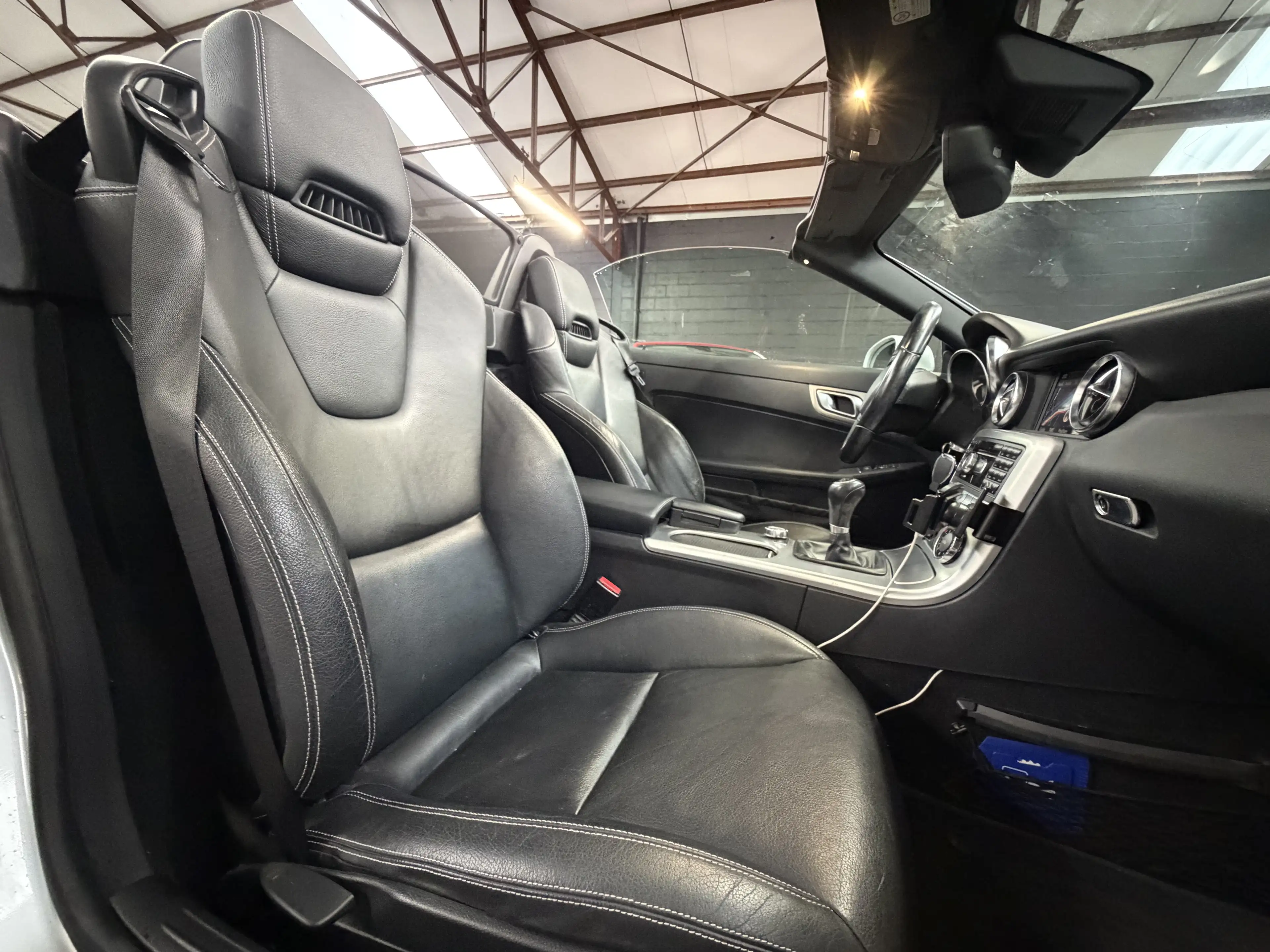 Mercedes-Benz SLK 200 i * TOIT PANO * GPS * CAMERA * SIEGE CH * RADAR — photo 10