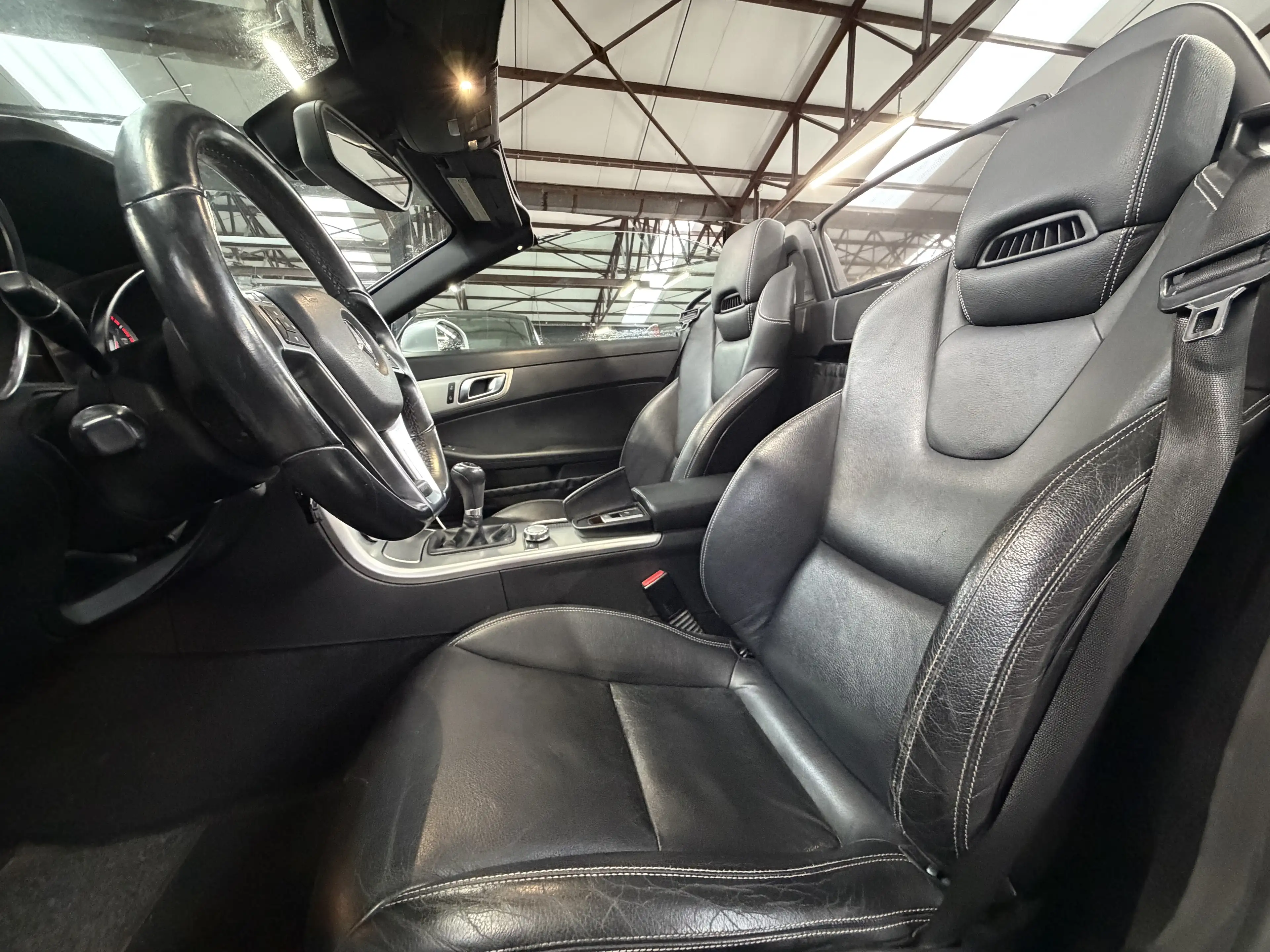 Mercedes-Benz SLK 200 i * TOIT PANO * GPS * CAMERA * SIEGE CH * RADAR — photo 8
