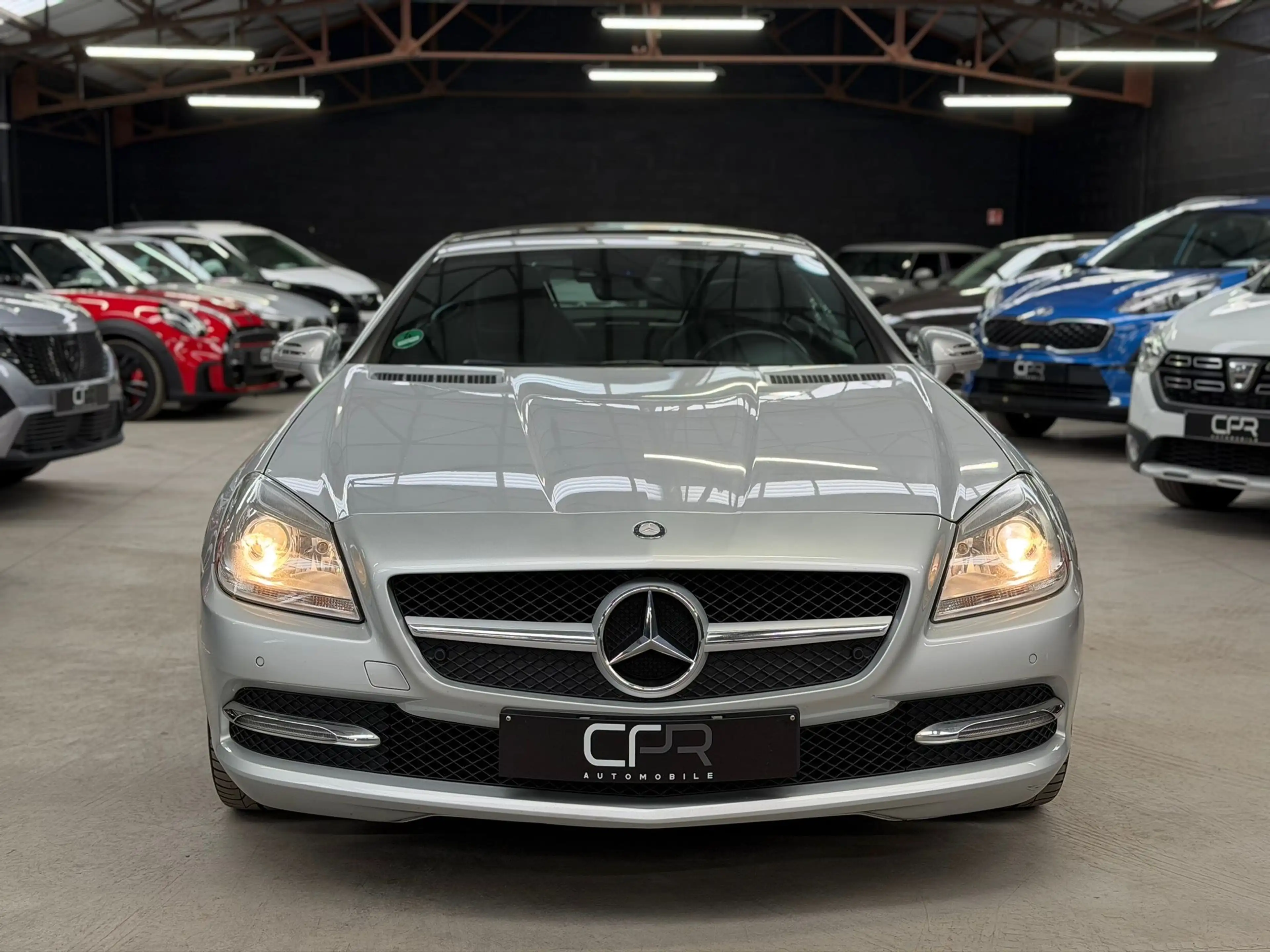 Mercedes-Benz SLK 200 i * TOIT PANO * GPS * CAMERA * SIEGE CH * RADAR — photo 2