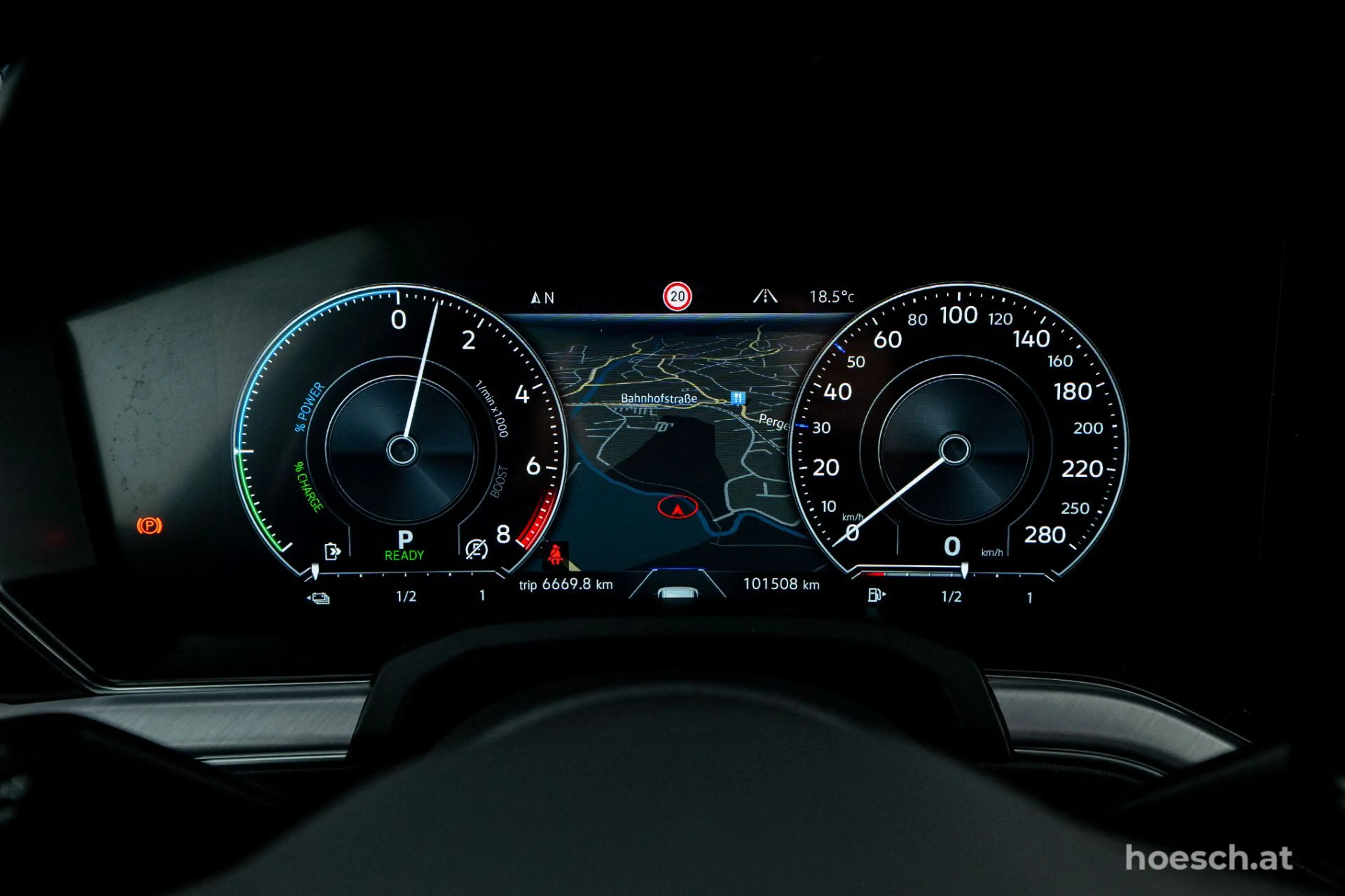 Volkswagen Touareg Elegance eHybrid 4M PANO MATRIX ASSISTENZ ++ — photo 11