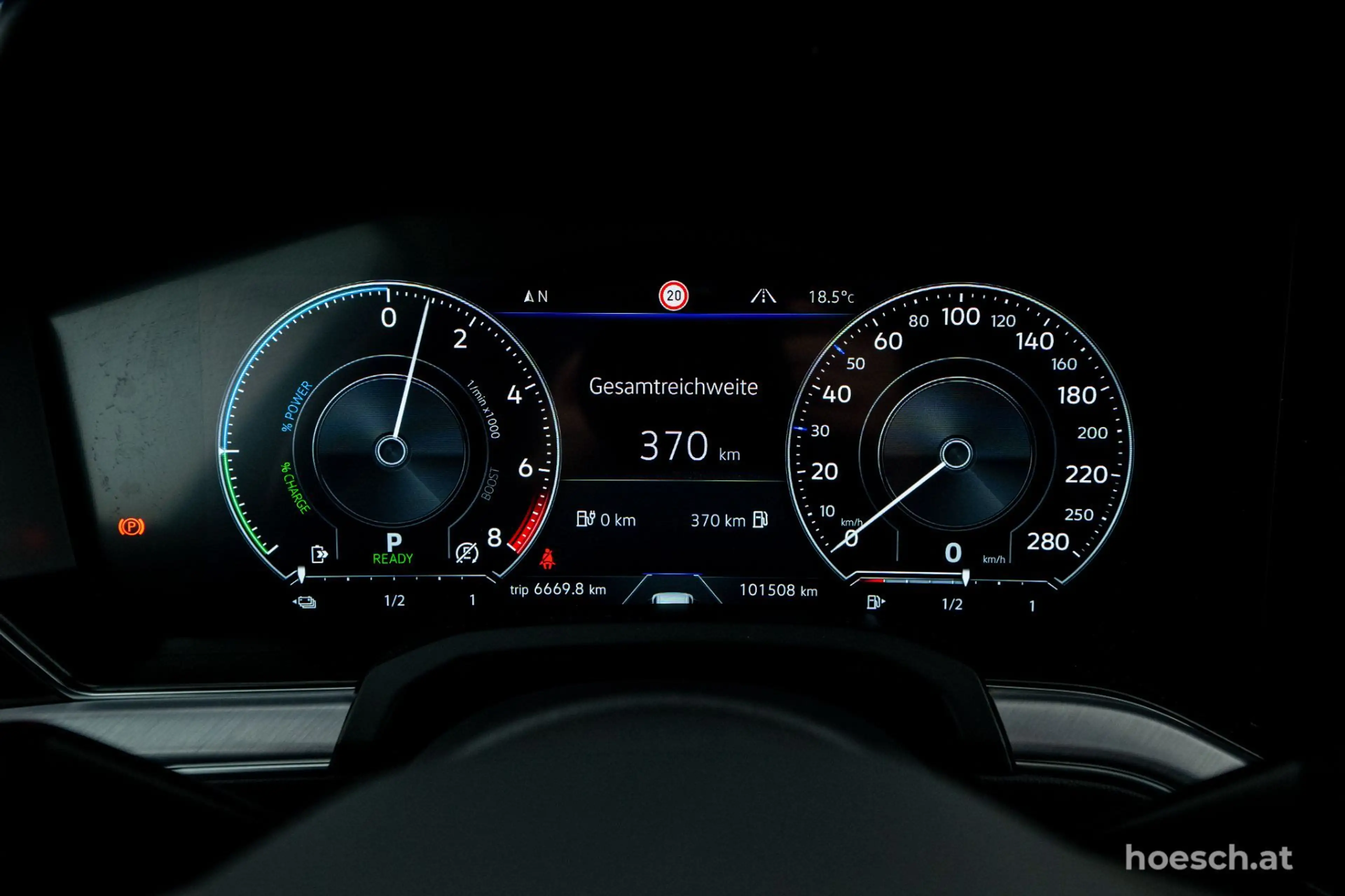 Volkswagen Touareg Elegance eHybrid 4M PANO MATRIX ASSISTENZ ++ — photo 10