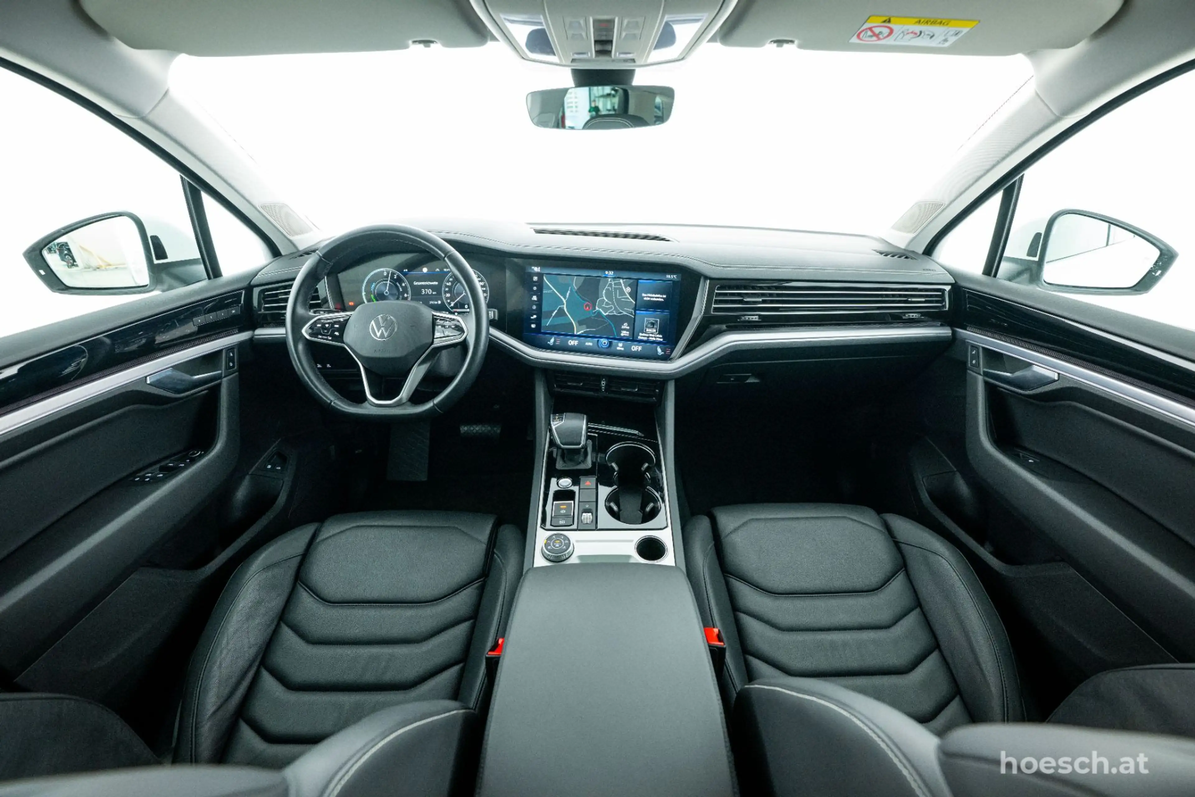 Volkswagen Touareg Elegance eHybrid 4M PANO MATRIX ASSISTENZ ++ — photo 5