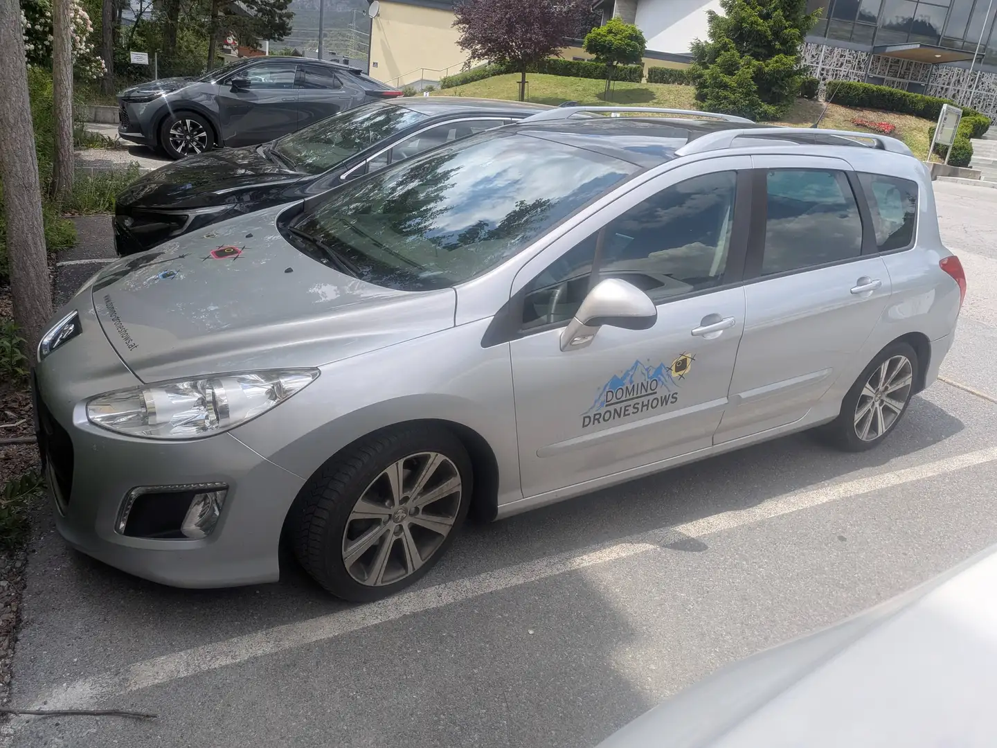 Peugeot 308 308 SW 1,6 e-HDI 115 FAP Ecoline Ecoline Silber - 1