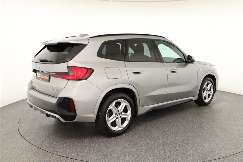 BMW X1 sDrive 18d M-Sport ACC AHK Pano LED Massage — photo 5