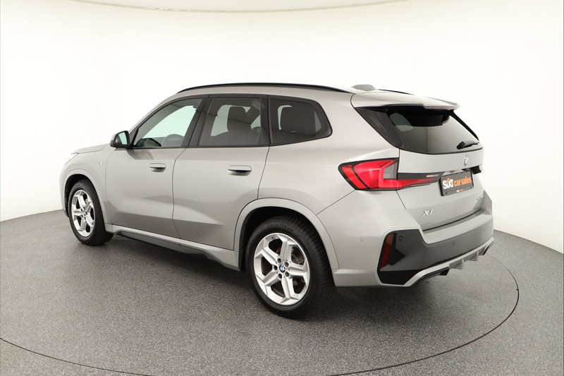 BMW X1 sDrive 18d M-Sport ACC AHK Pano LED Massage — photo 4