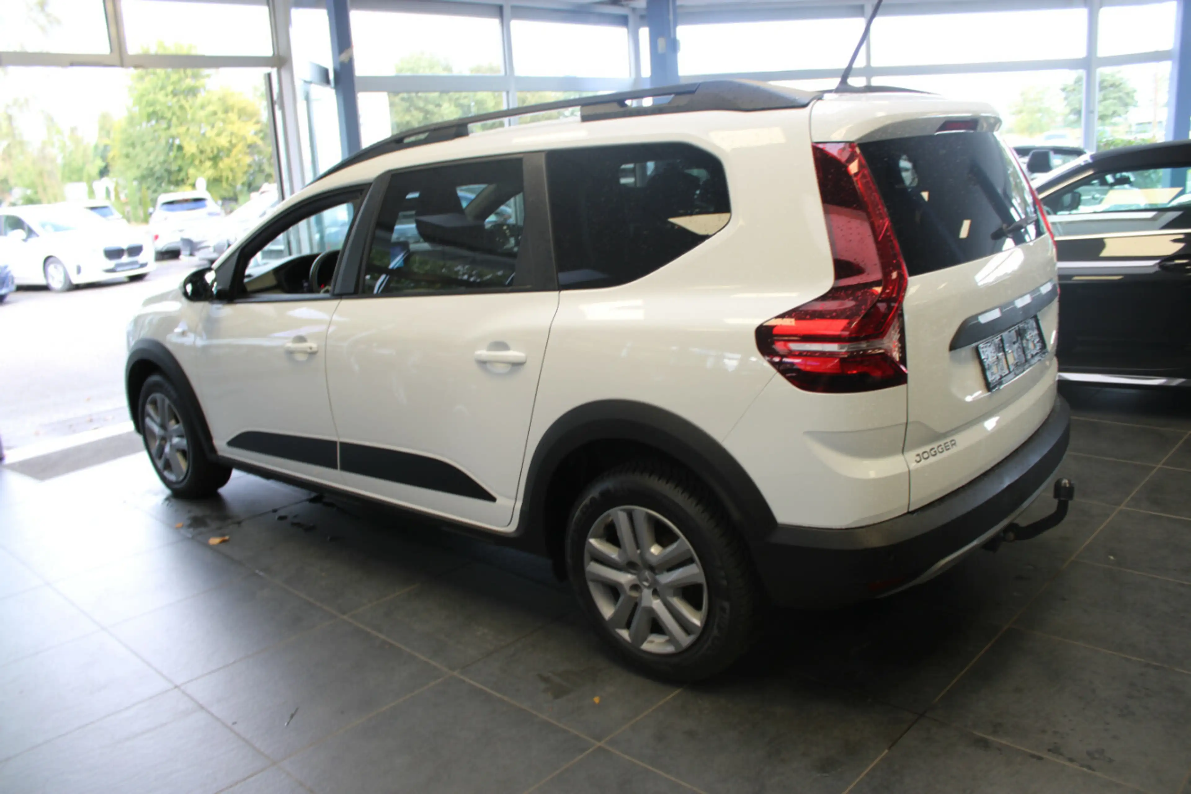 Dacia Jogger TCe 110 Comfort — photo 4