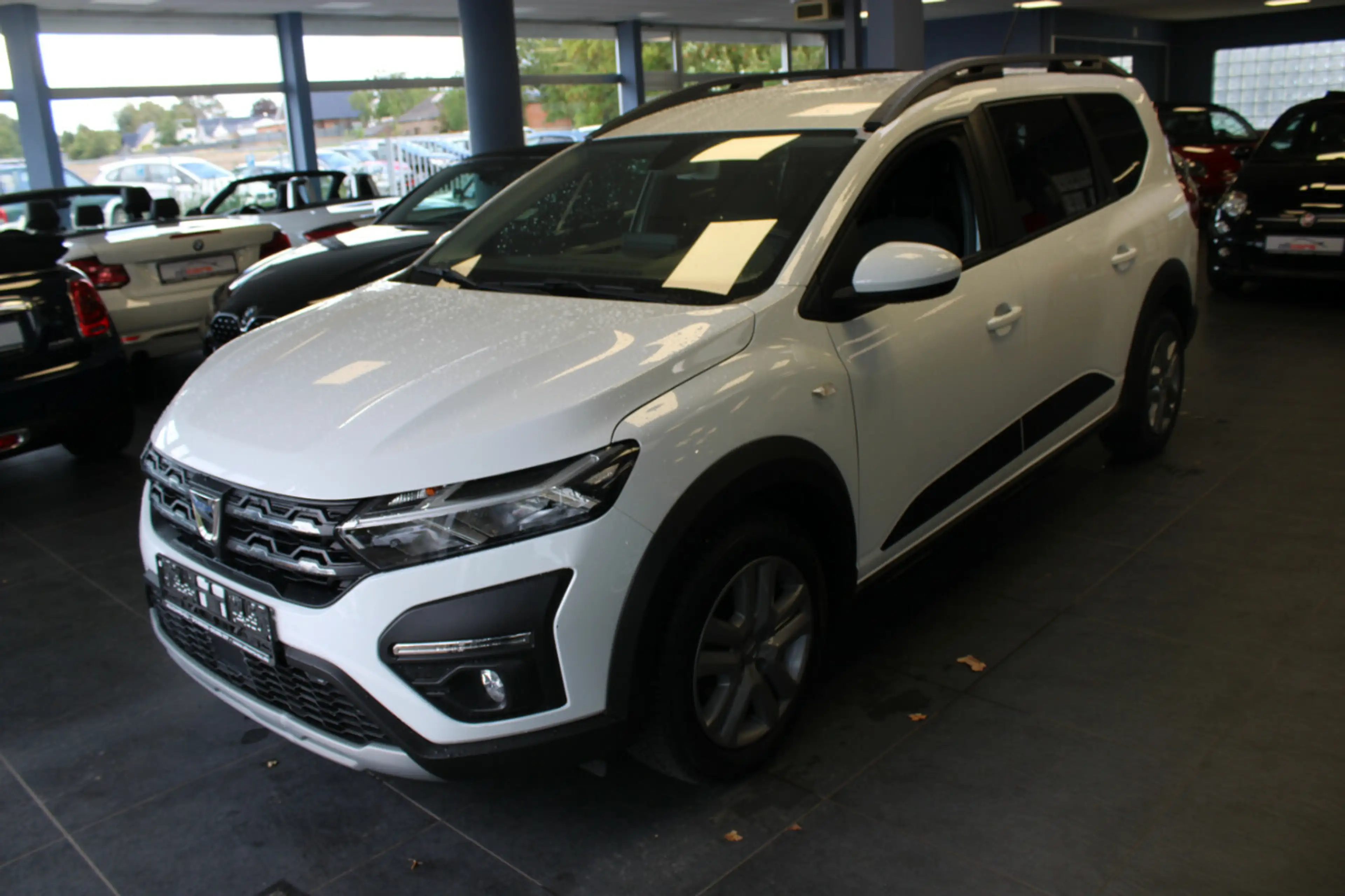 Dacia Jogger TCe 110 Comfort — photo 3