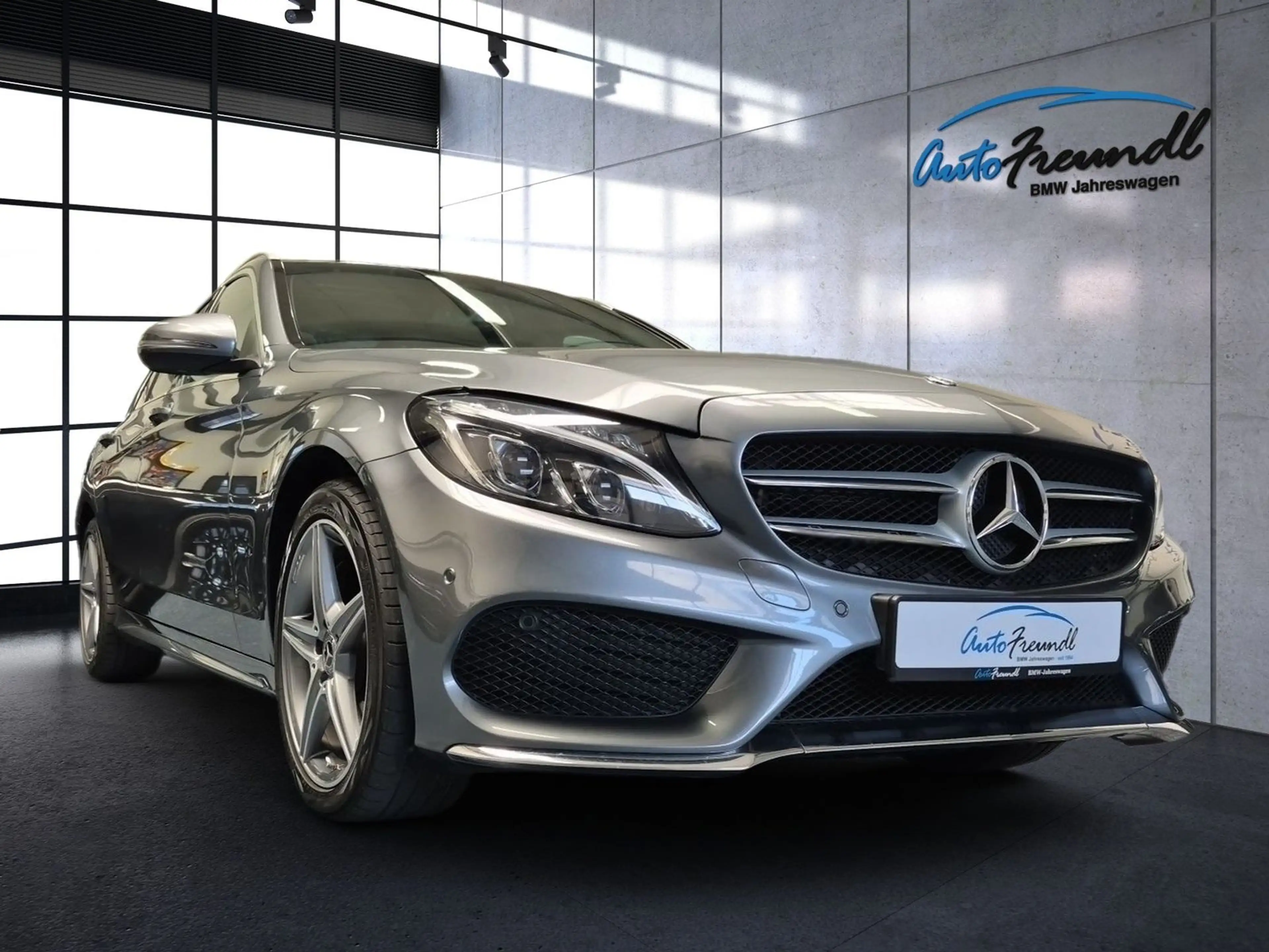 Mercedes-Benz C 400 AMG 4Matic *Pano*AHK*LED*Airmatic* — photo 5