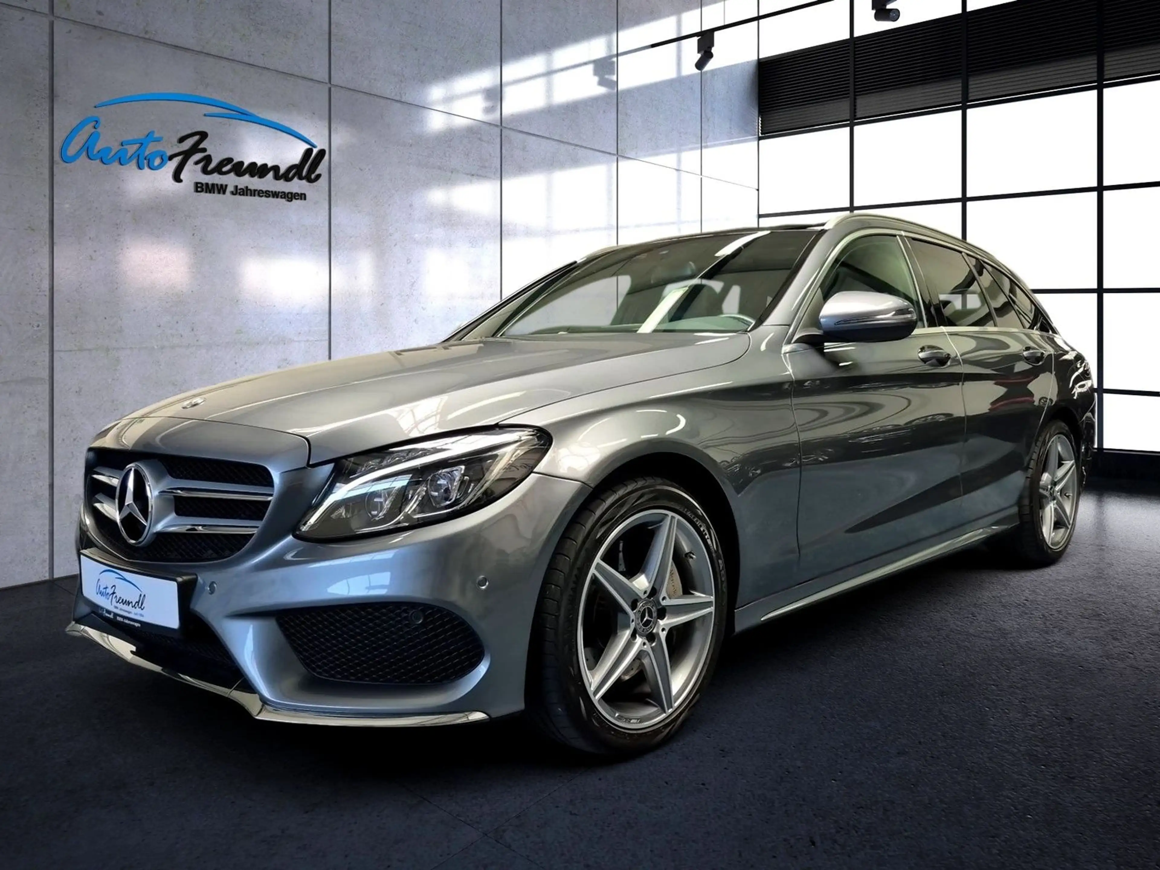 Mercedes-Benz C 400 AMG 4Matic *Pano*AHK*LED*Airmatic*