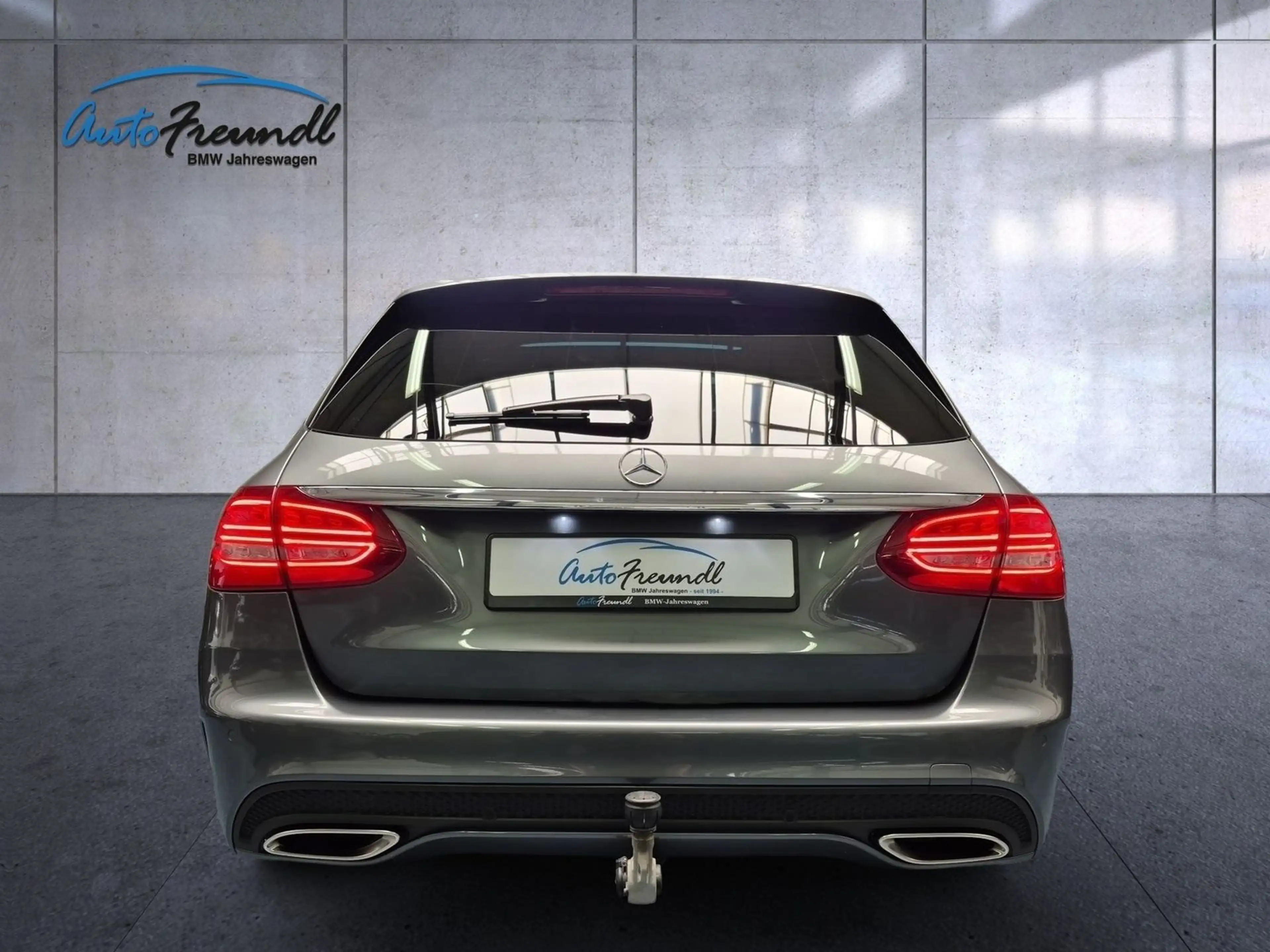 Mercedes-Benz C 400 AMG 4Matic *Pano*AHK*LED*Airmatic* — photo 7