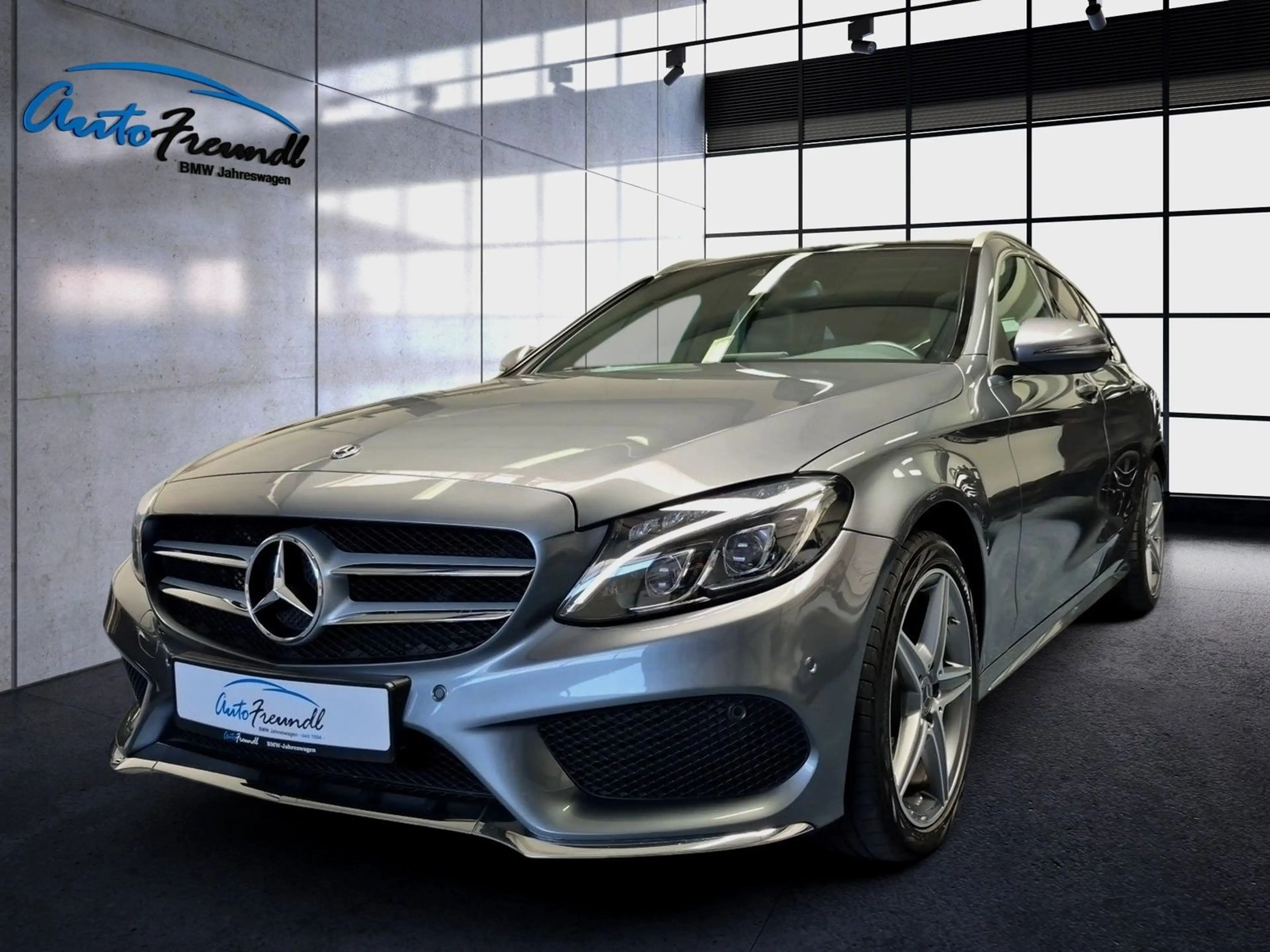 Mercedes-Benz C 400 AMG 4Matic *Pano*AHK*LED*Airmatic* — photo 11