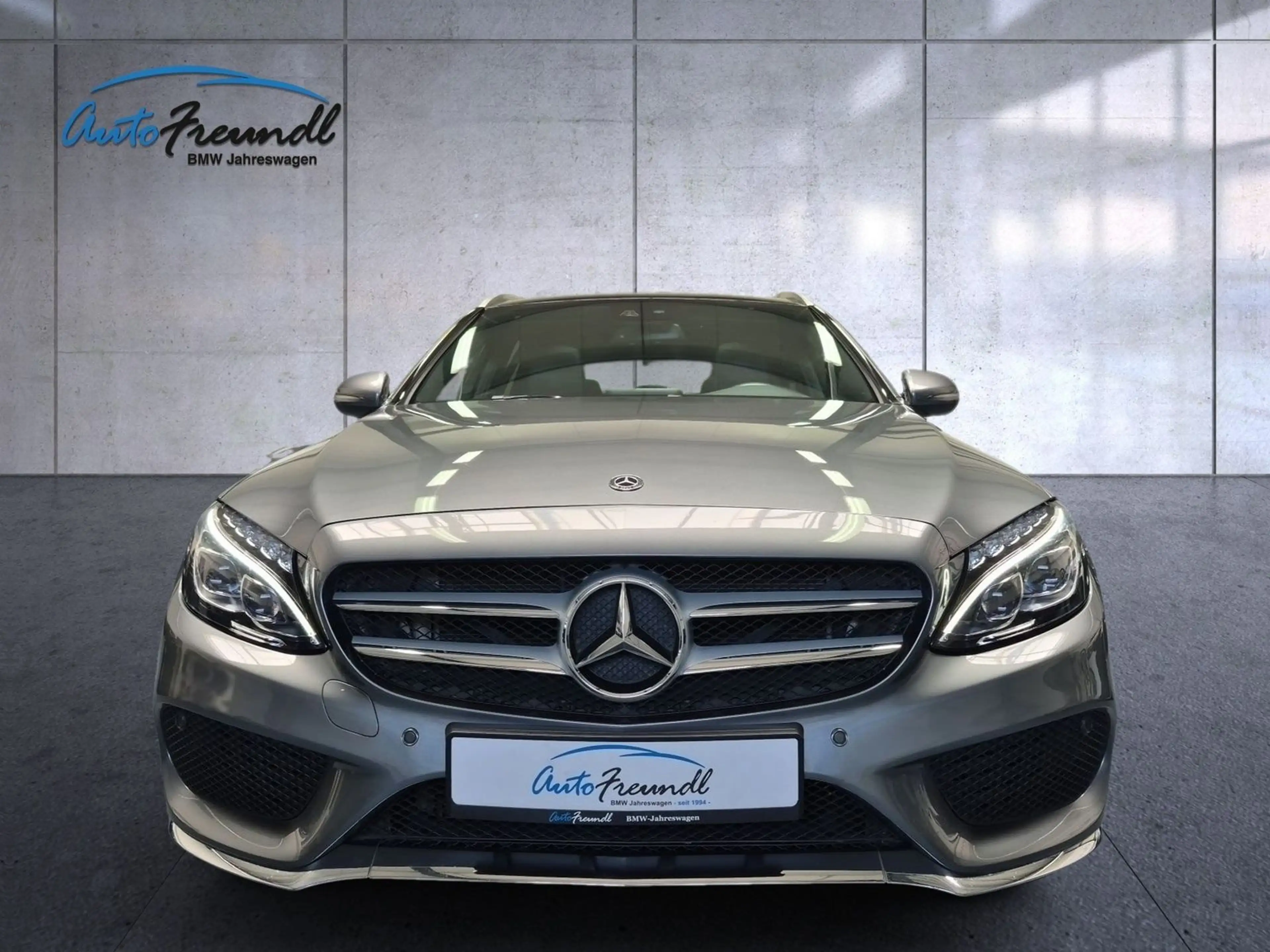 Mercedes-Benz C 400 AMG 4Matic *Pano*AHK*LED*Airmatic* — photo 8