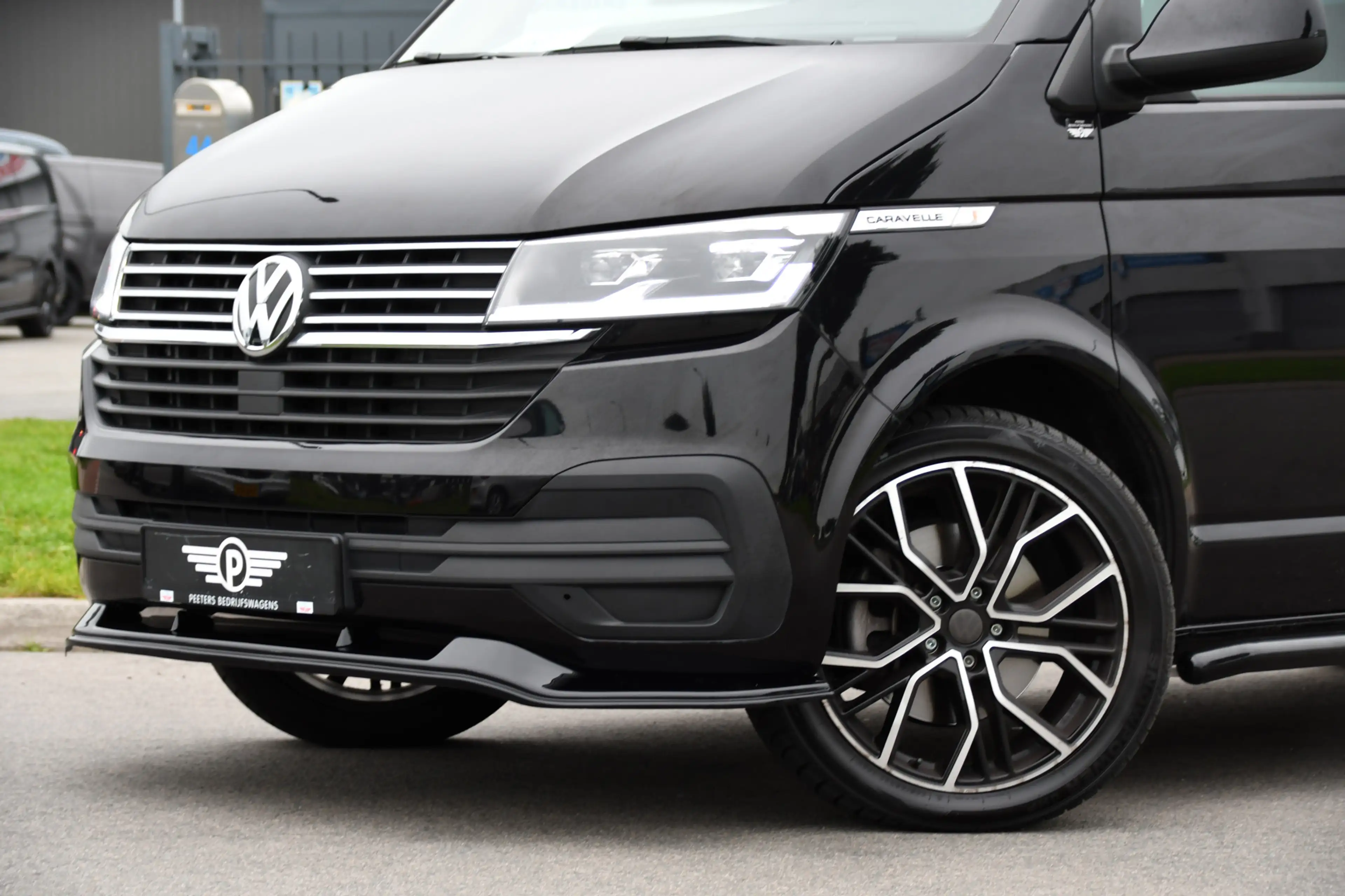 Volkswagen T6.1 Transporter 2.0 TDI L2H1 32 DC Caravelle Virtual, Adaptieve Cr — photo 7