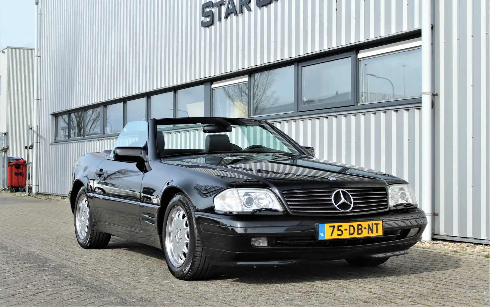 Mercedes-Benz SL 320 SL Youngtimer 84142km Černá - 1