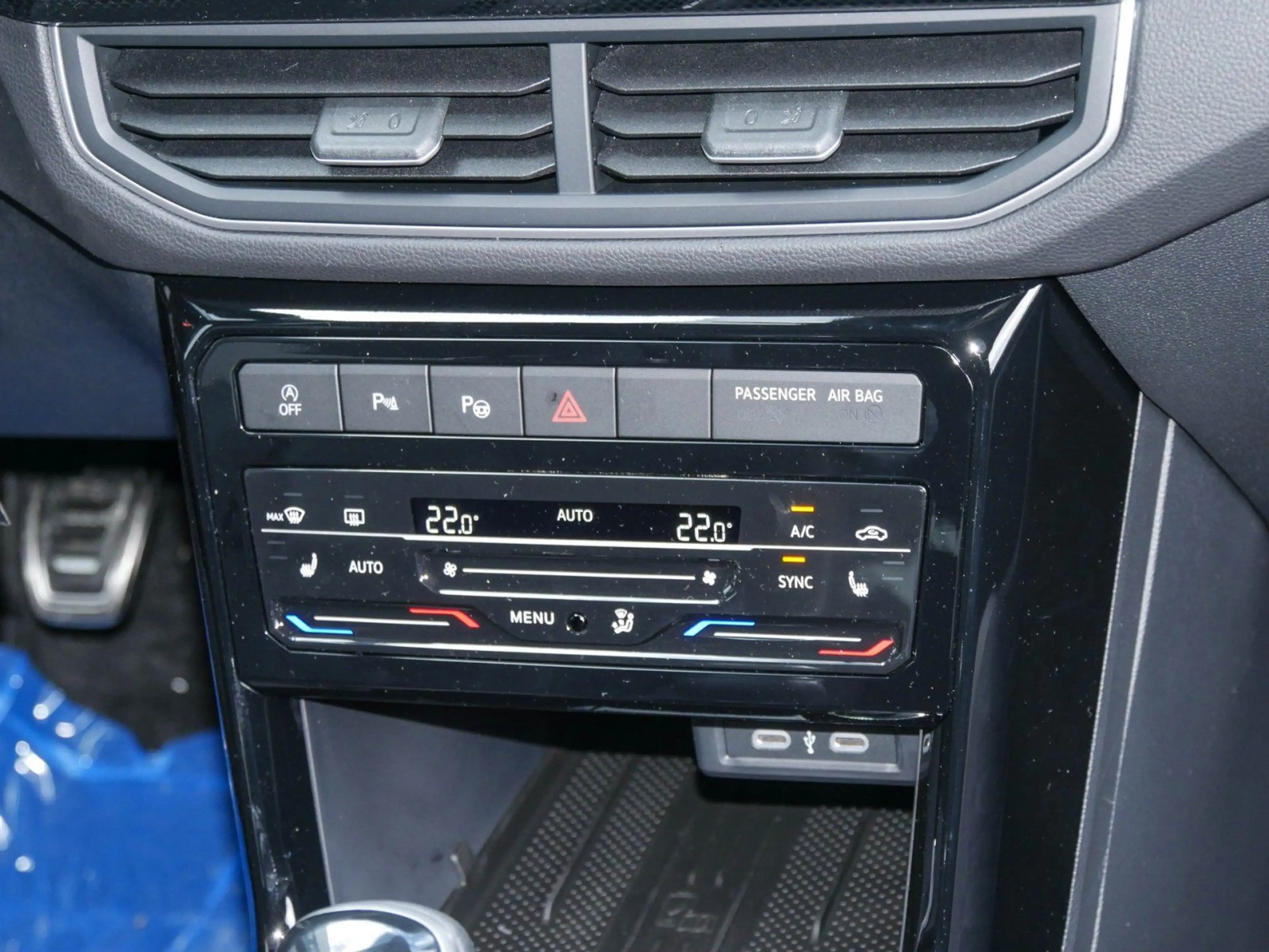 Volkswagen T-Cross Life 1.0 TSI 116 PS 6-Gang Kamera,Navi — photo 8