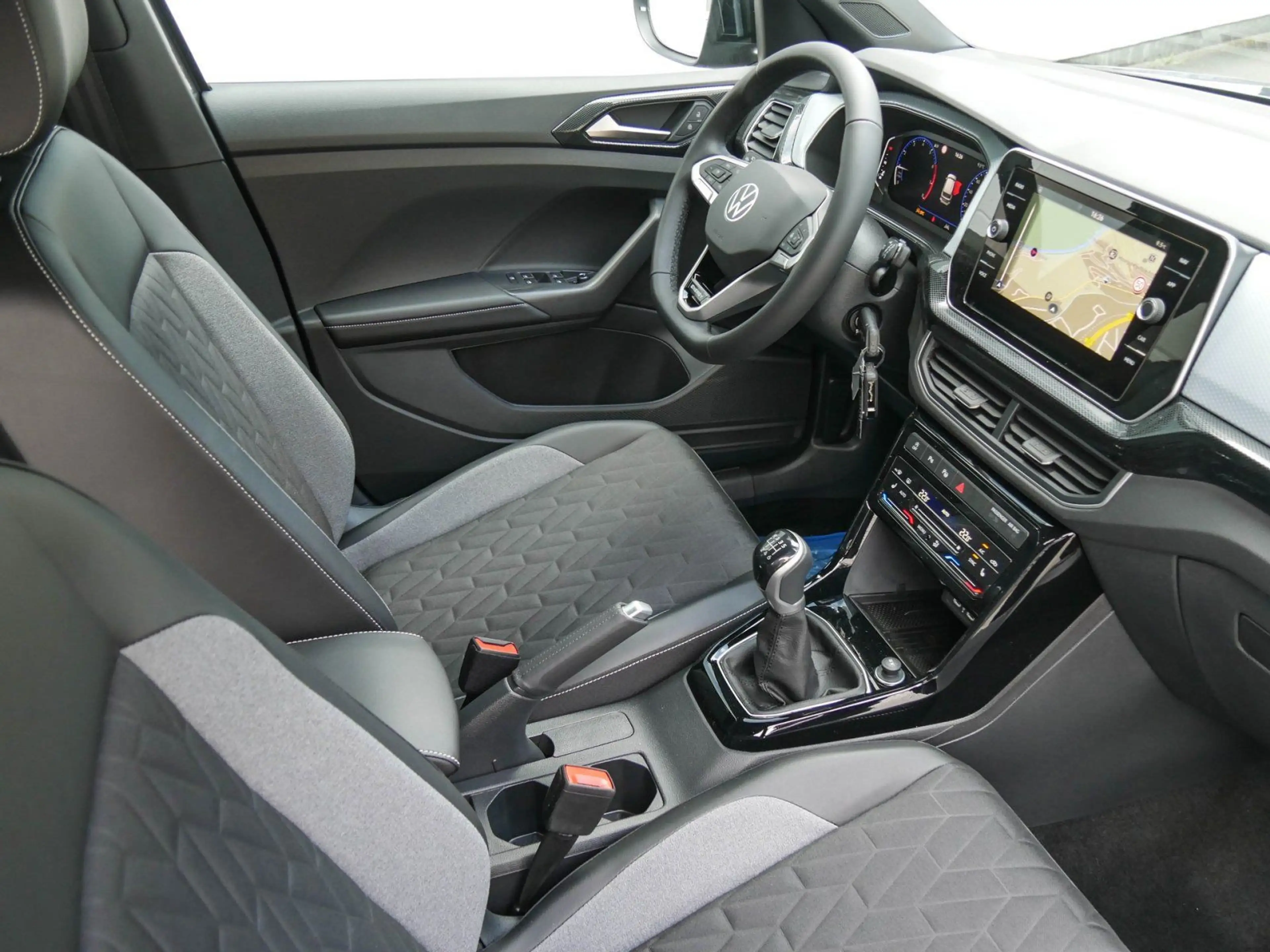 Volkswagen T-Cross Life 1.0 TSI 116 PS 6-Gang Kamera,Navi — photo 3