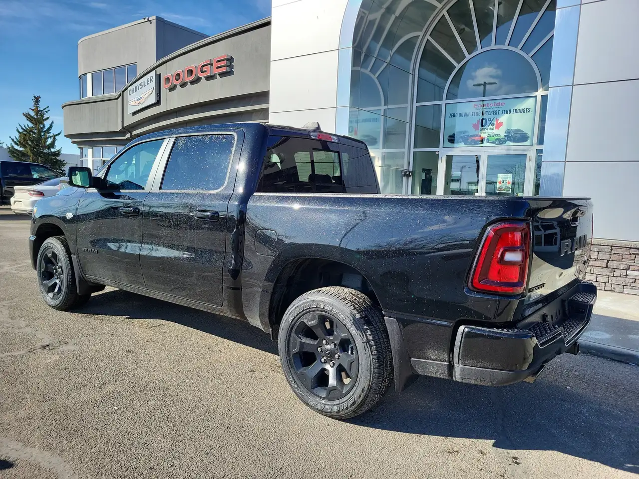 RAM 1500 снимка RAM 1500