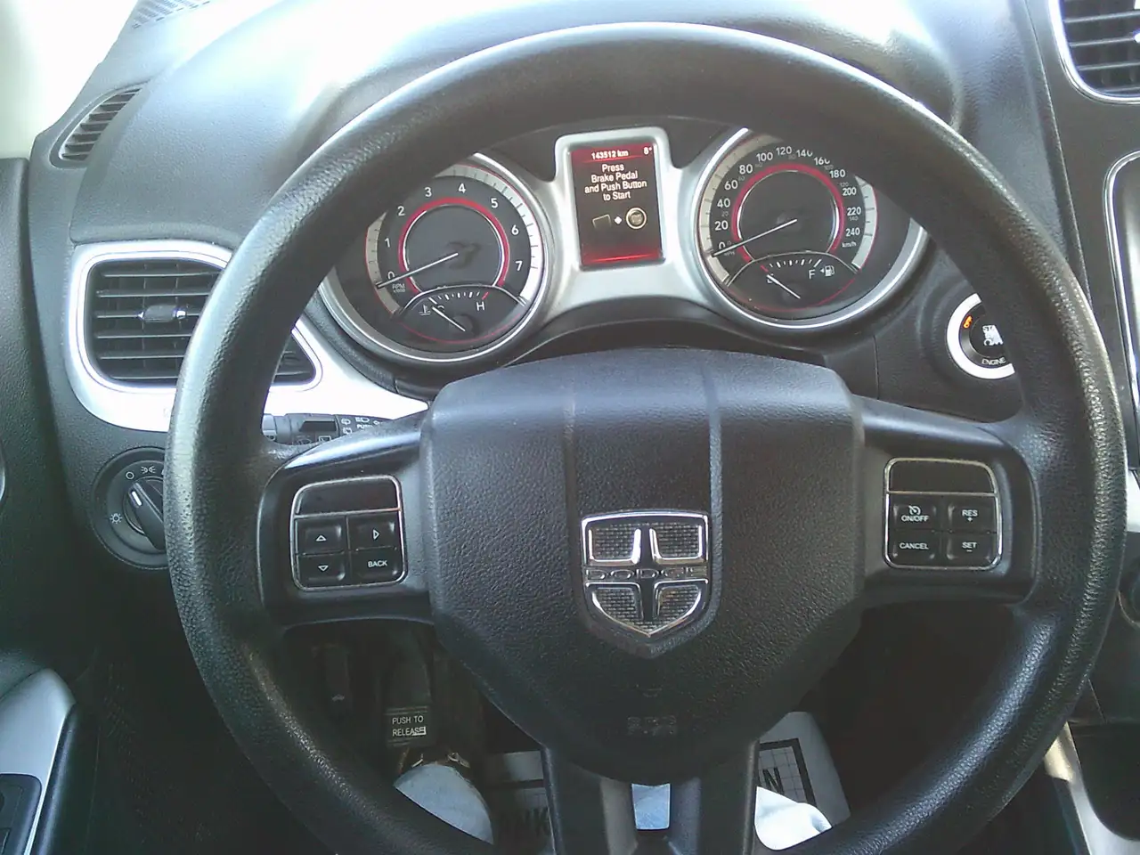 Dodge Journey снимка Dodge Journey