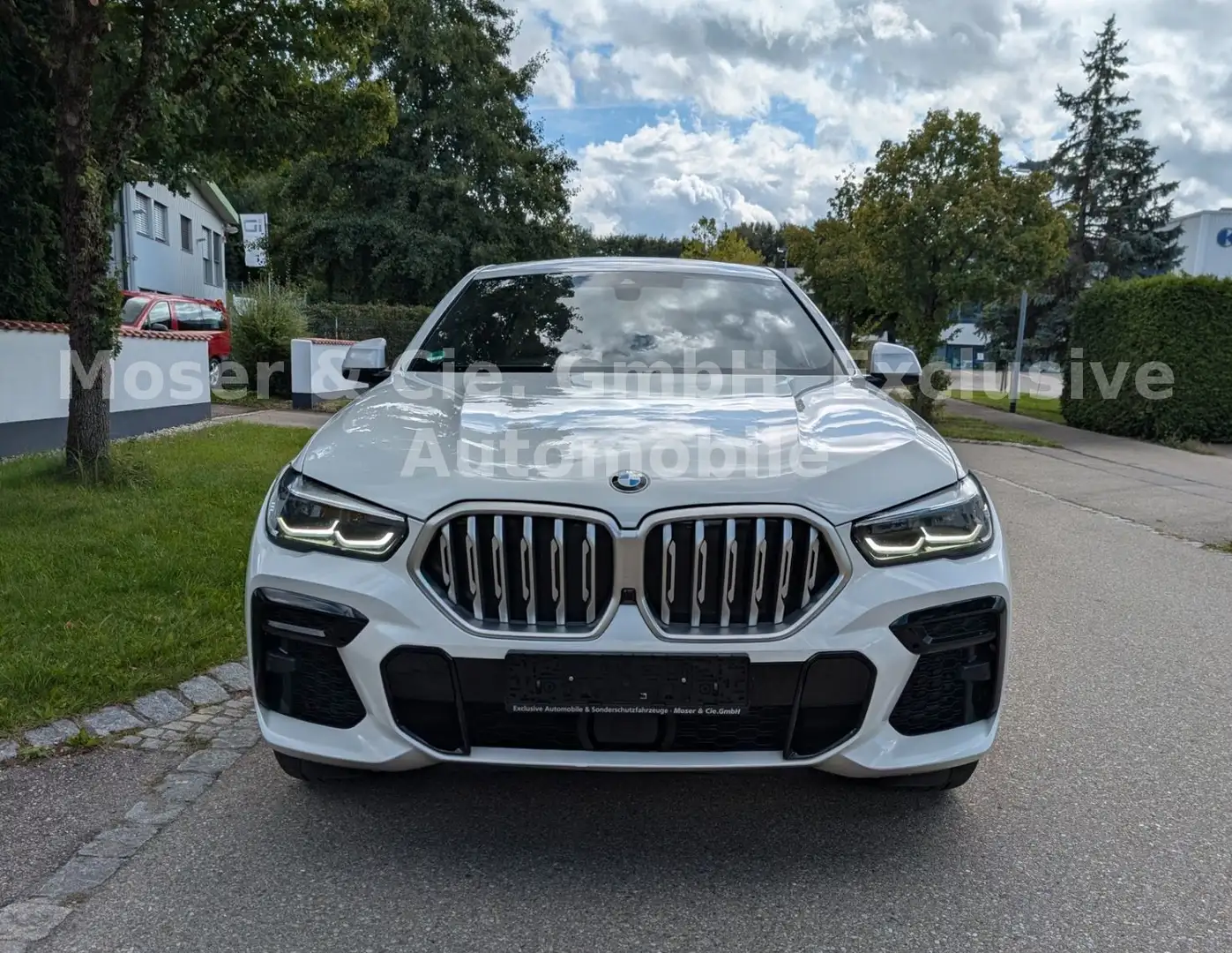 BMW X6 xDrive 40 d M Sport*M-Aerodyn*Live Cockp*PANO Weiß - 2