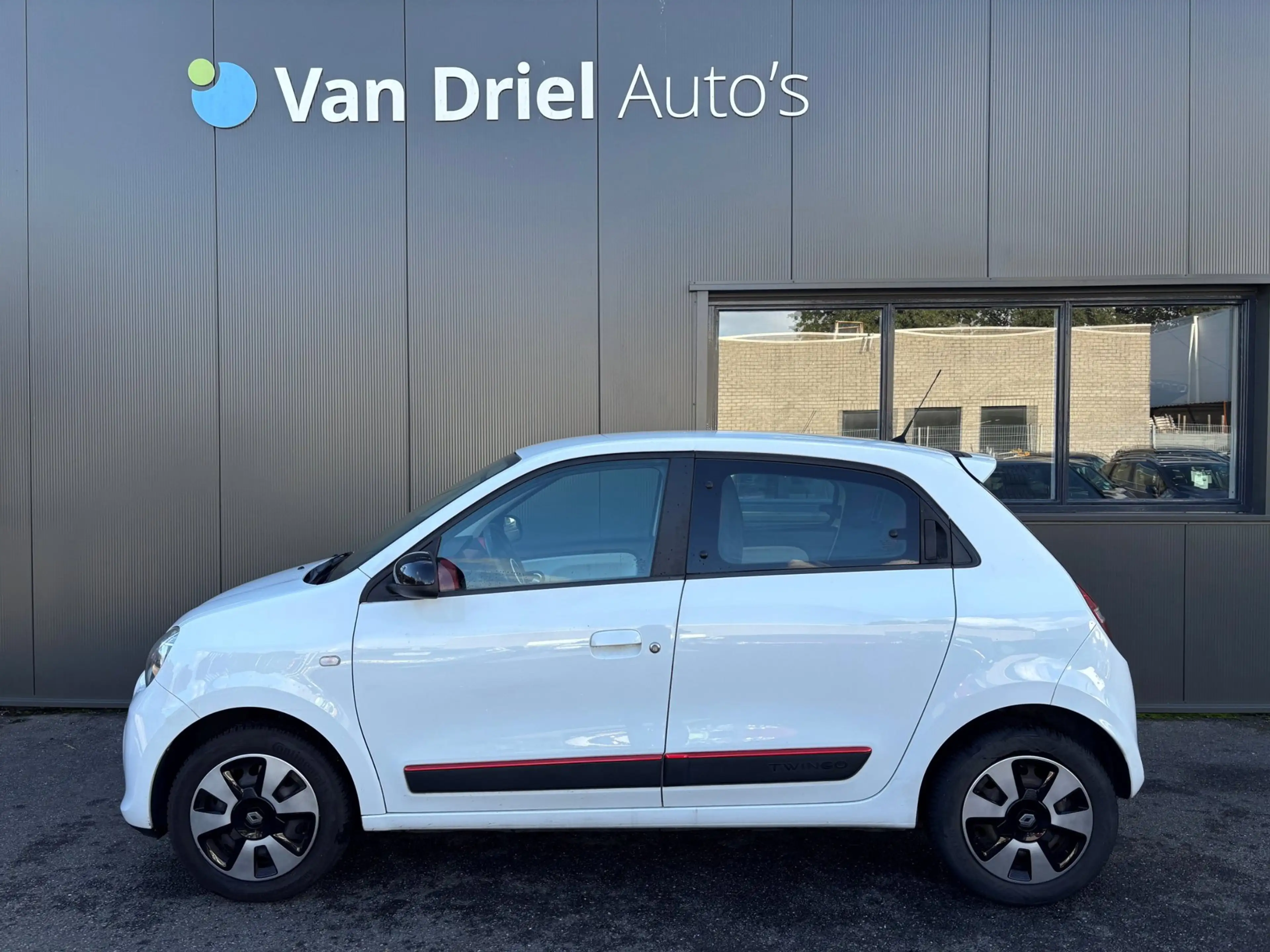 Renault Twingo SCe 70 Expression / Airco / Radio! — photo 4