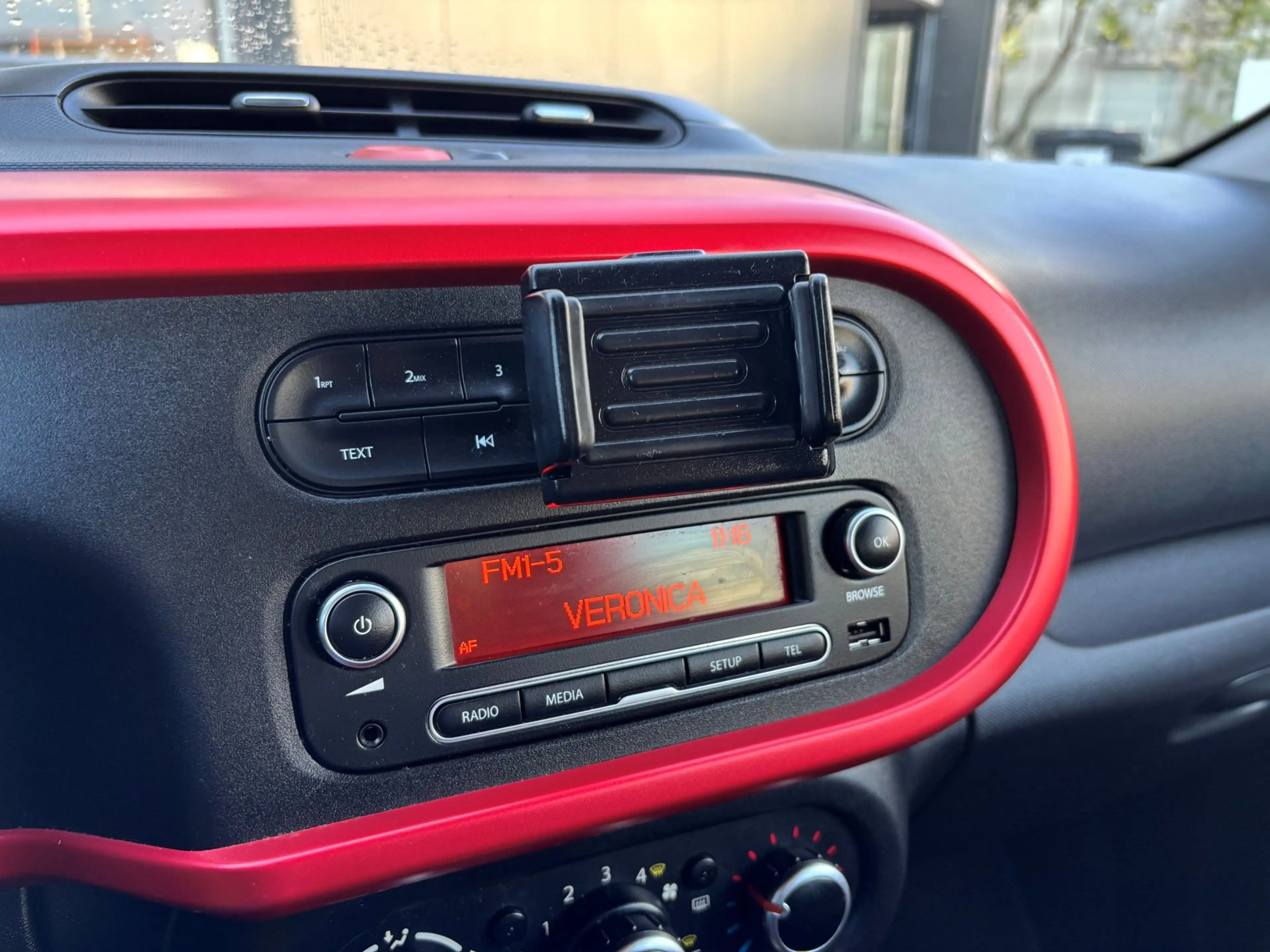 Renault Twingo SCe 70 Expression / Airco / Radio! — photo 12