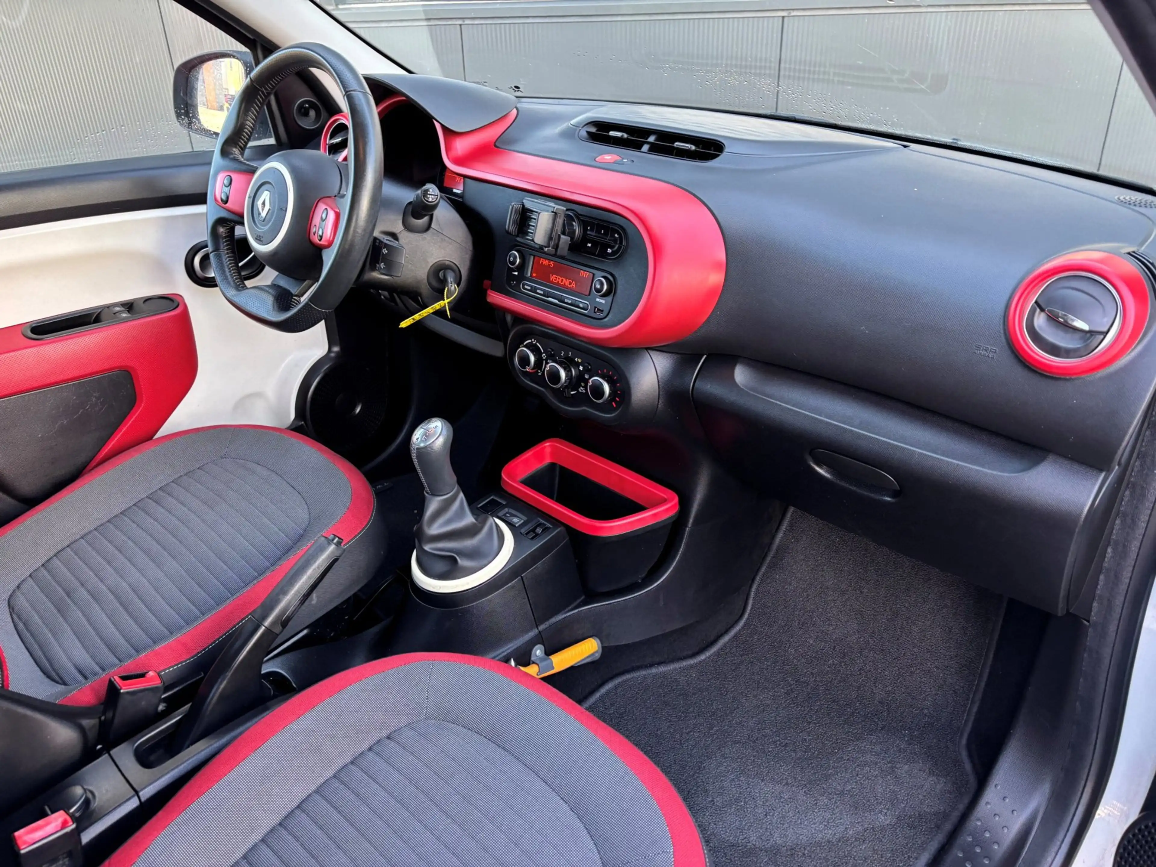 Renault Twingo SCe 70 Expression / Airco / Radio! — photo 6