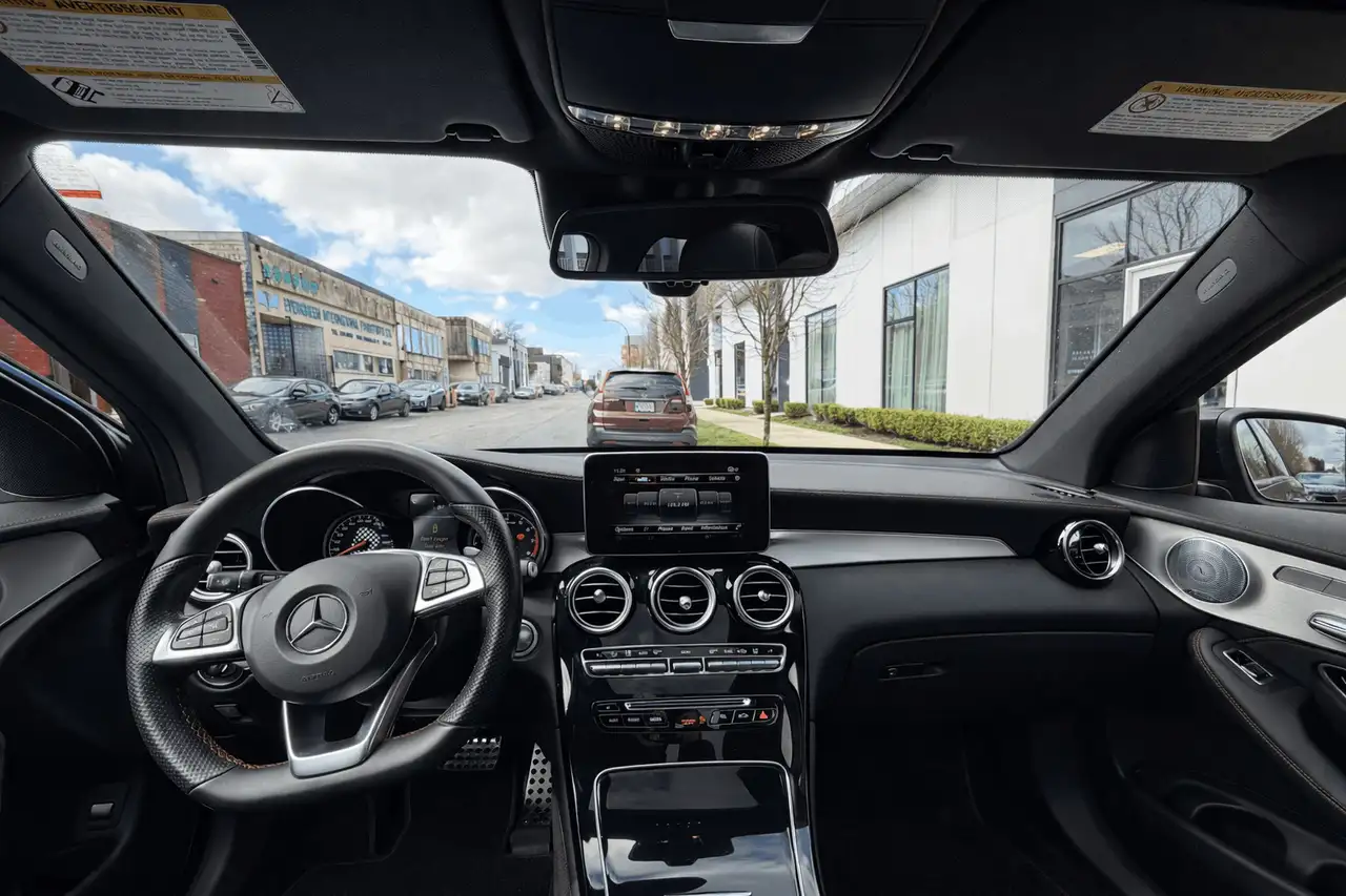 Mercedes-Benz GLC снимка Mercedes-Benz GLC
