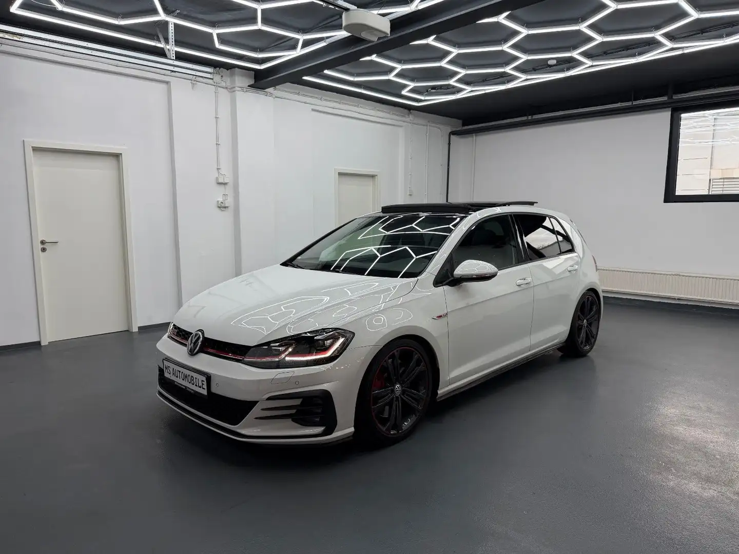 Volkswagen Golf GTI Performance *ACC*DCC*PANO*KAM*ALCANTARA* Weiß - 1