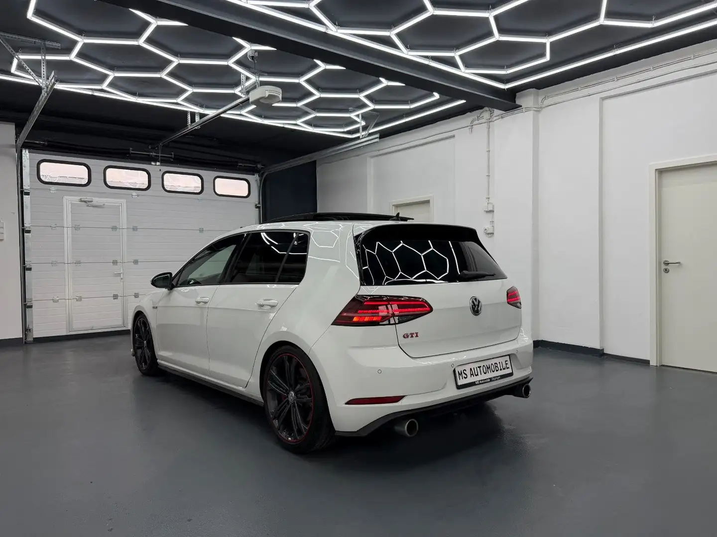 Volkswagen Golf GTI Performance *ACC*DCC*PANO*KAM*ALCANTARA* Weiß - 2