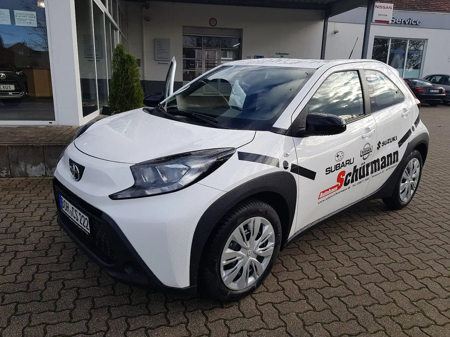 Toyota Aygo (X) 1.0-l-VVT-i Bianco - 1