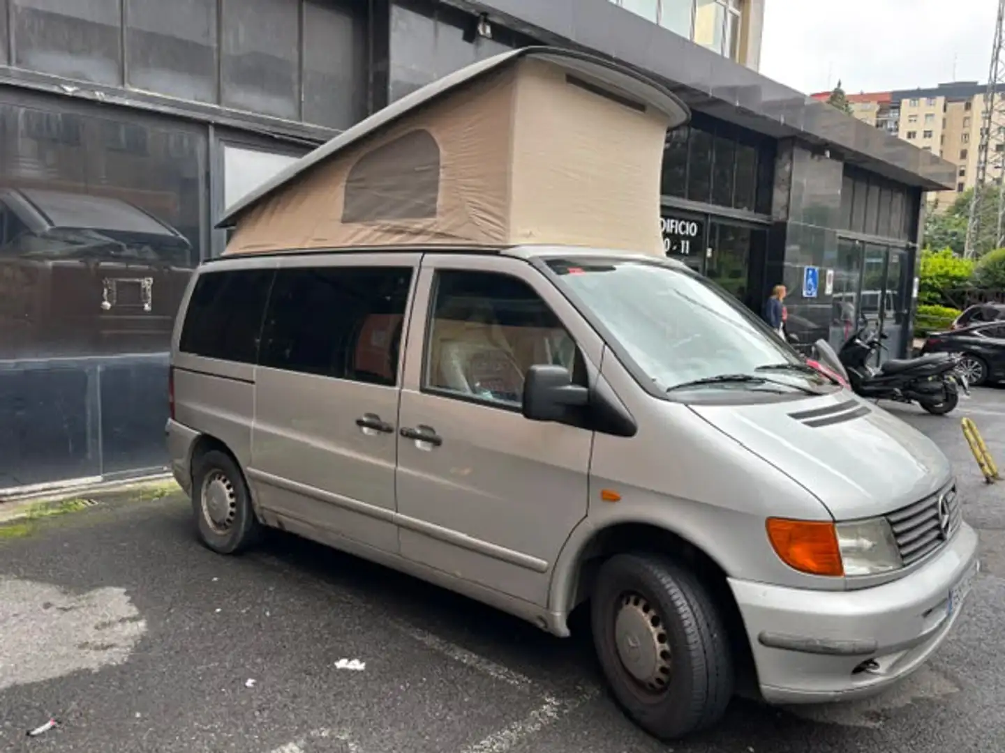 Mercedes-Benz Vito TD Mixto 110 Plateado - 2