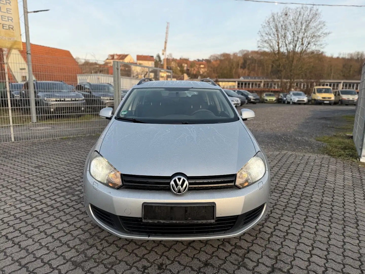 Volkswagen Golf VI 1.6 TDI Navi Klimaauto. SHZ Tüv 08.2026 Silber - 2