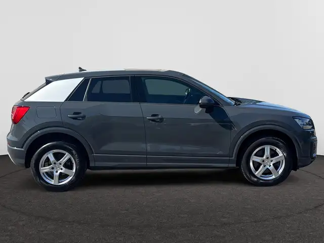 Audi Q2 view 7