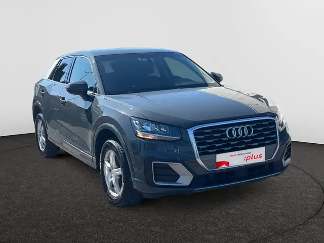 Audi Q2 view 4