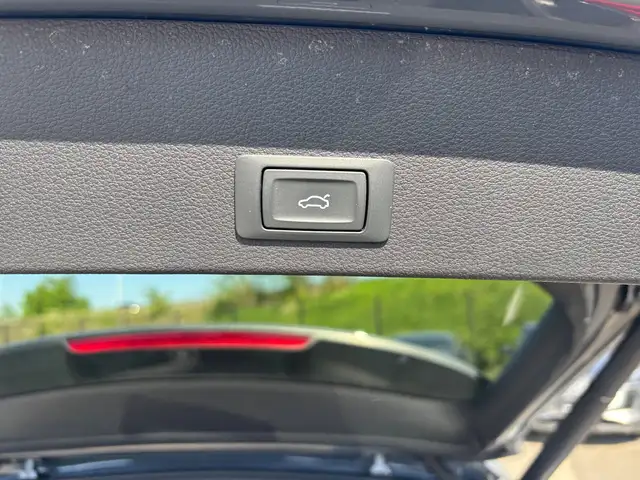 Audi Q2 view 15