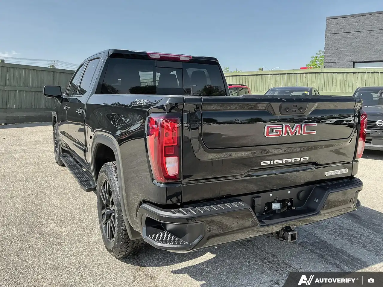 GMC Sierra 1500 снимка GMC Sierra 1500