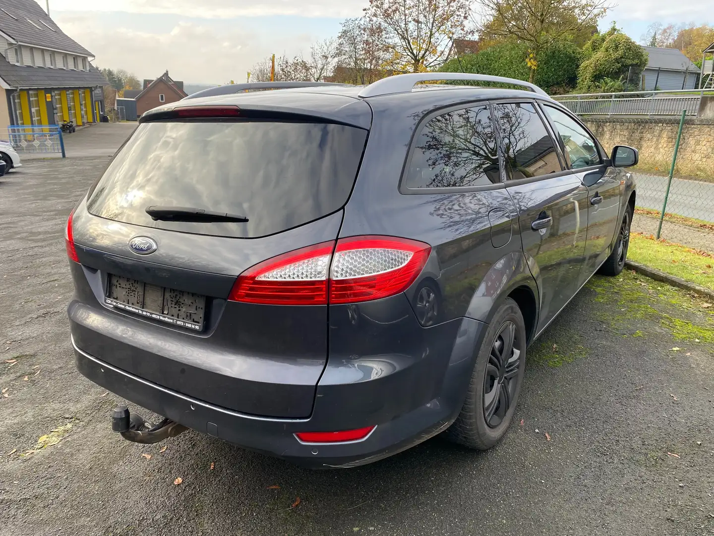 Ford Mondeo Trend Grau - 2