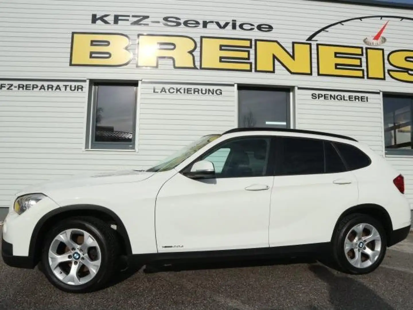 BMW X1 20 d xDrive *Aut.*AHK* Weiß - 2