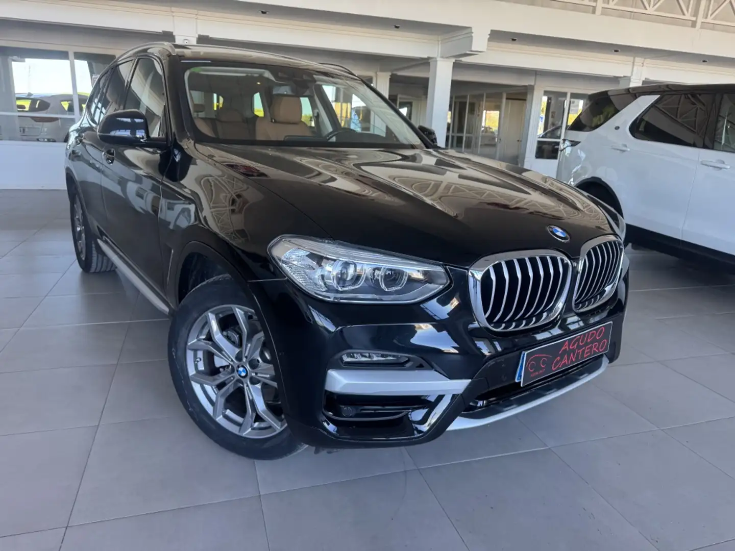 BMW X3 xDrive 20dA xLine M Sport Schwarz - 1